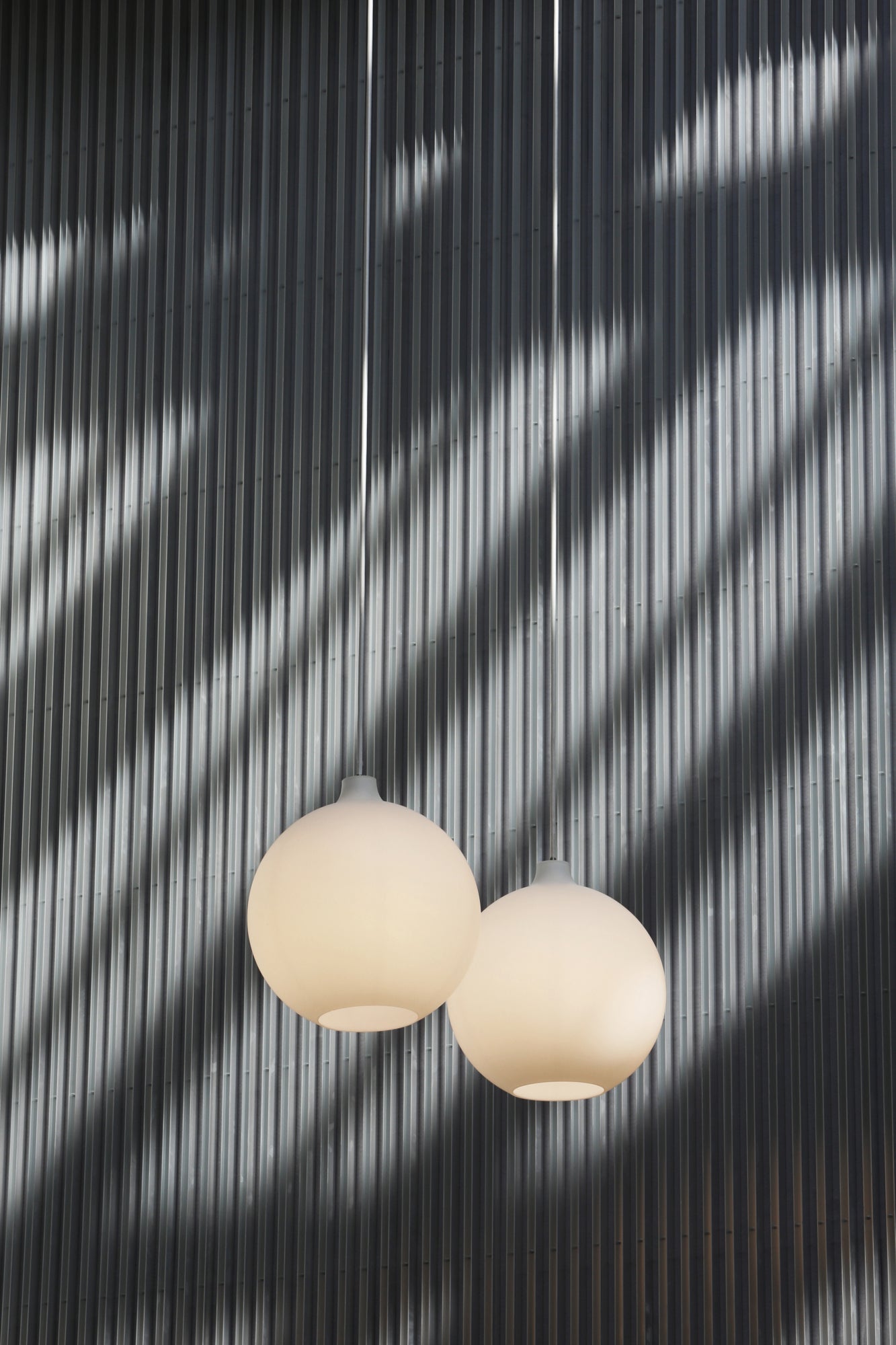 WOHLERT pendant lamp white glass