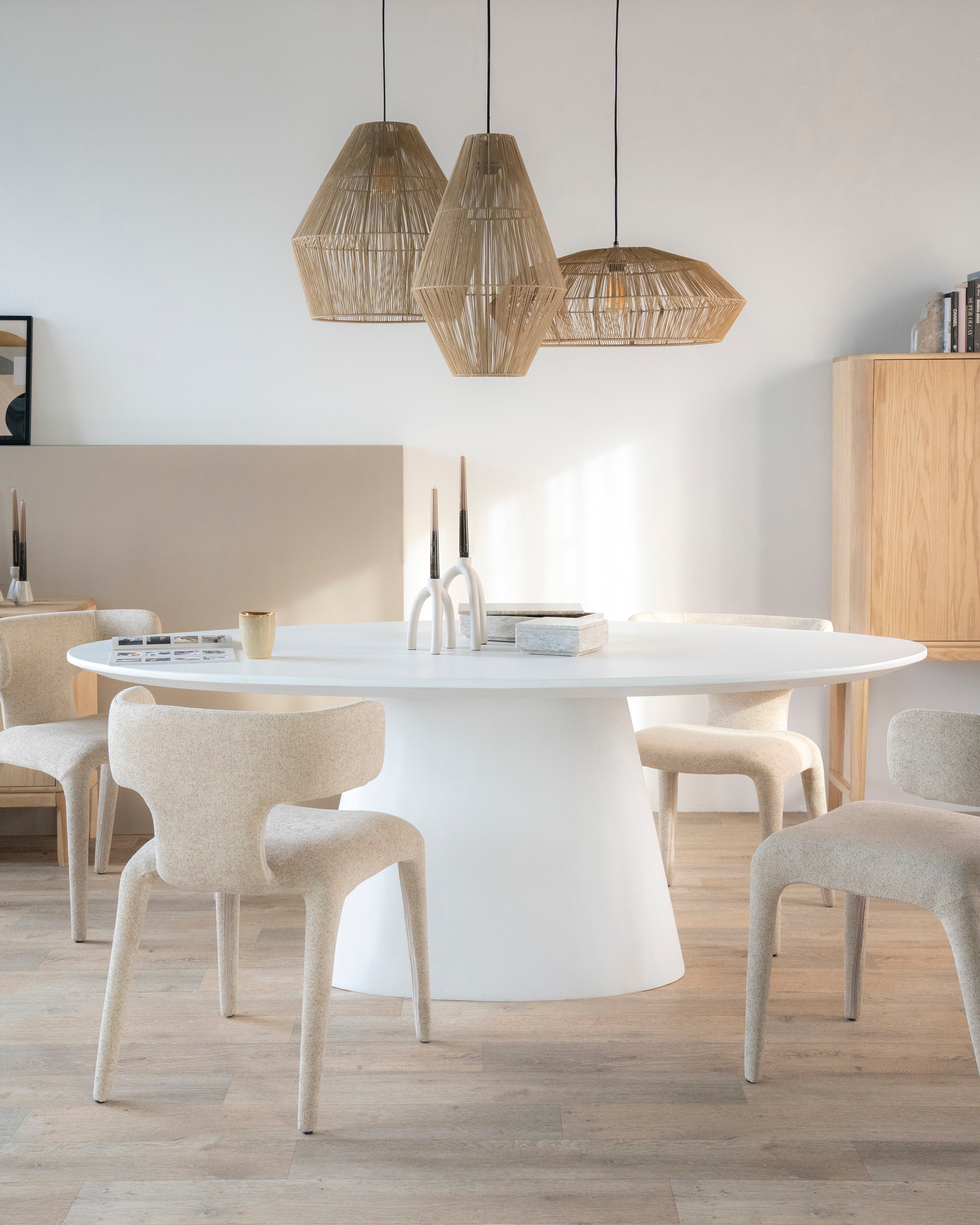 Oval Table ELIN White