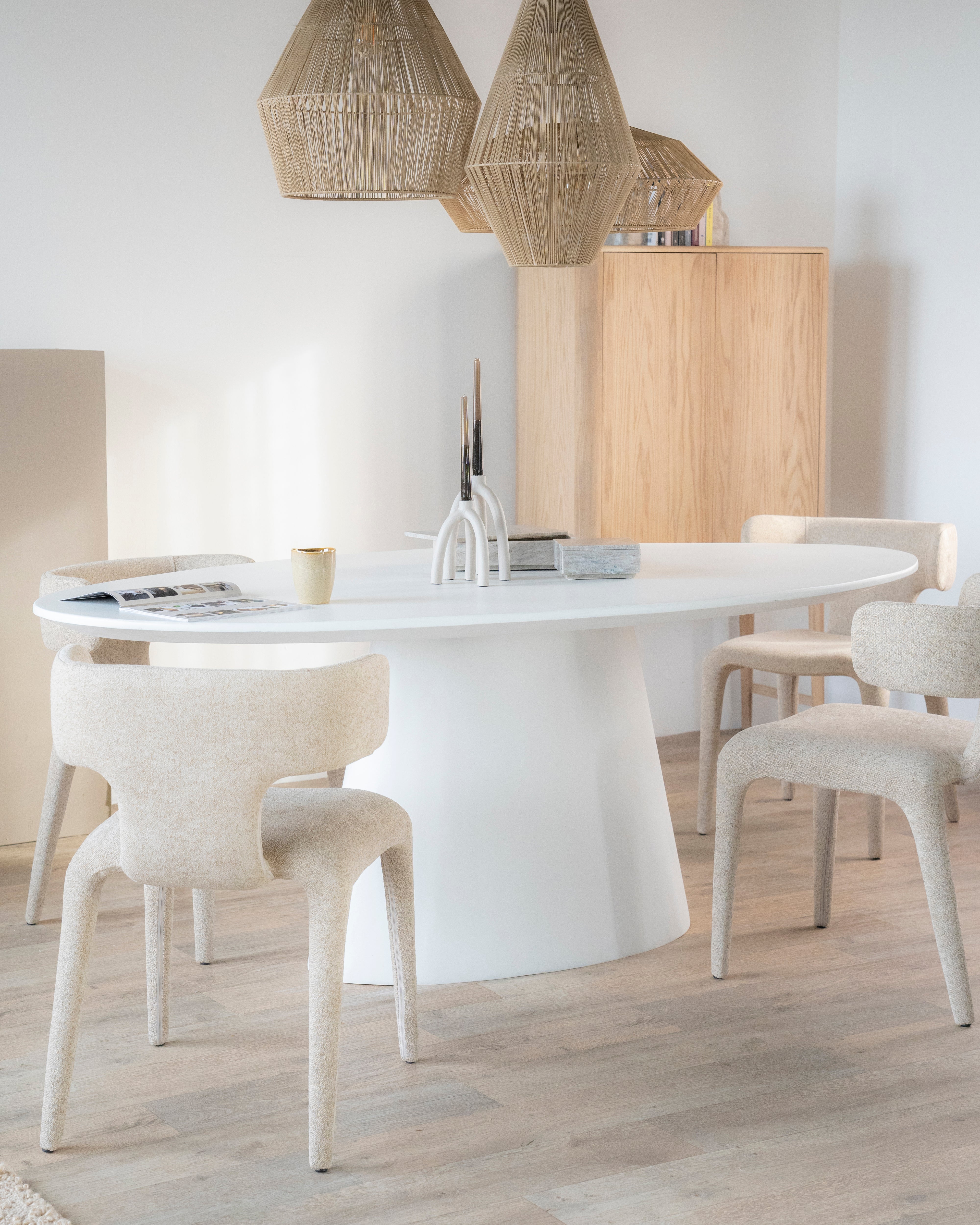 Oval Table ELIN White