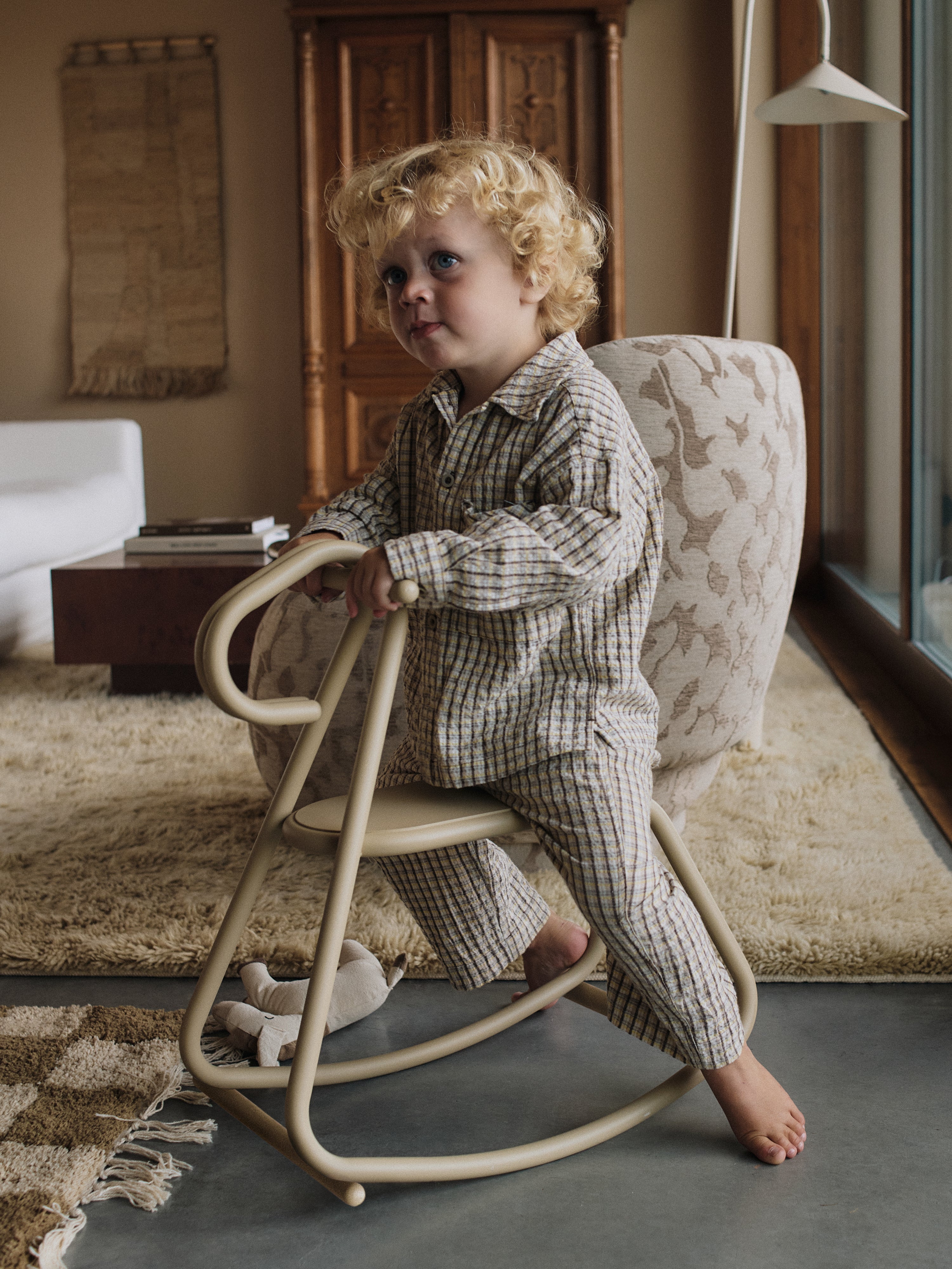 LUSSI beige rocking horse for children