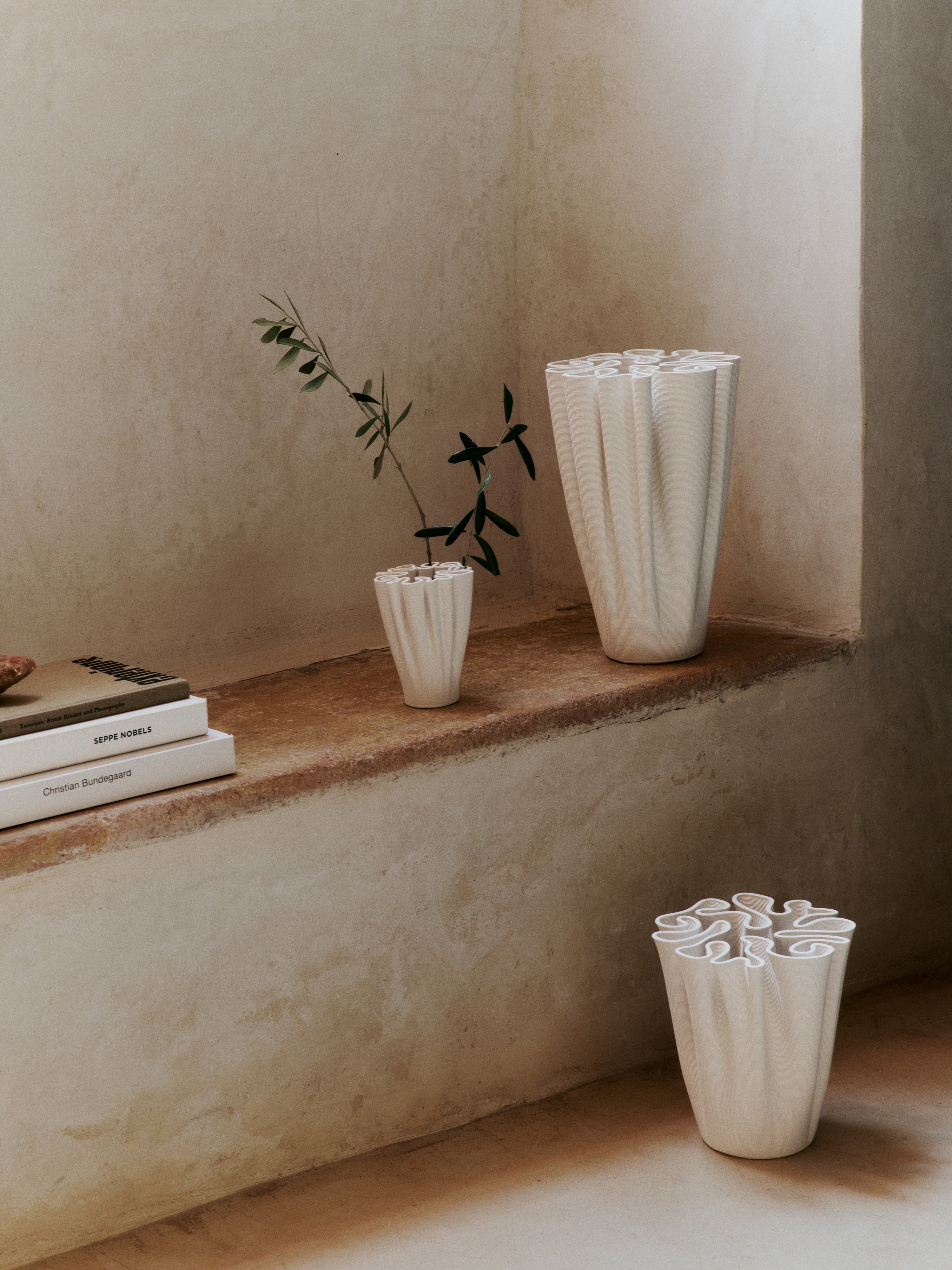 DEDALI vase broken white