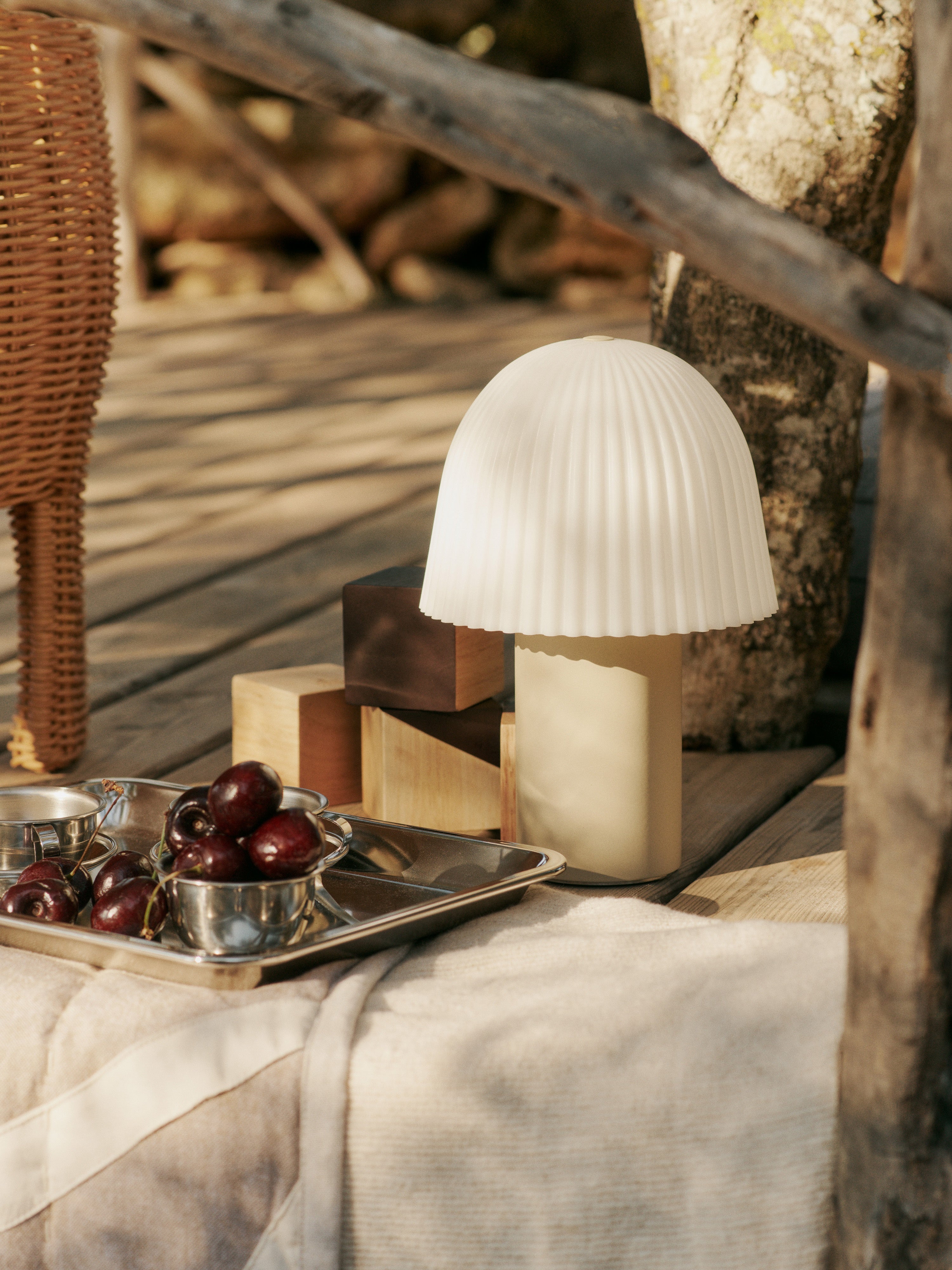 Portable lamp FRILL broken white with beige