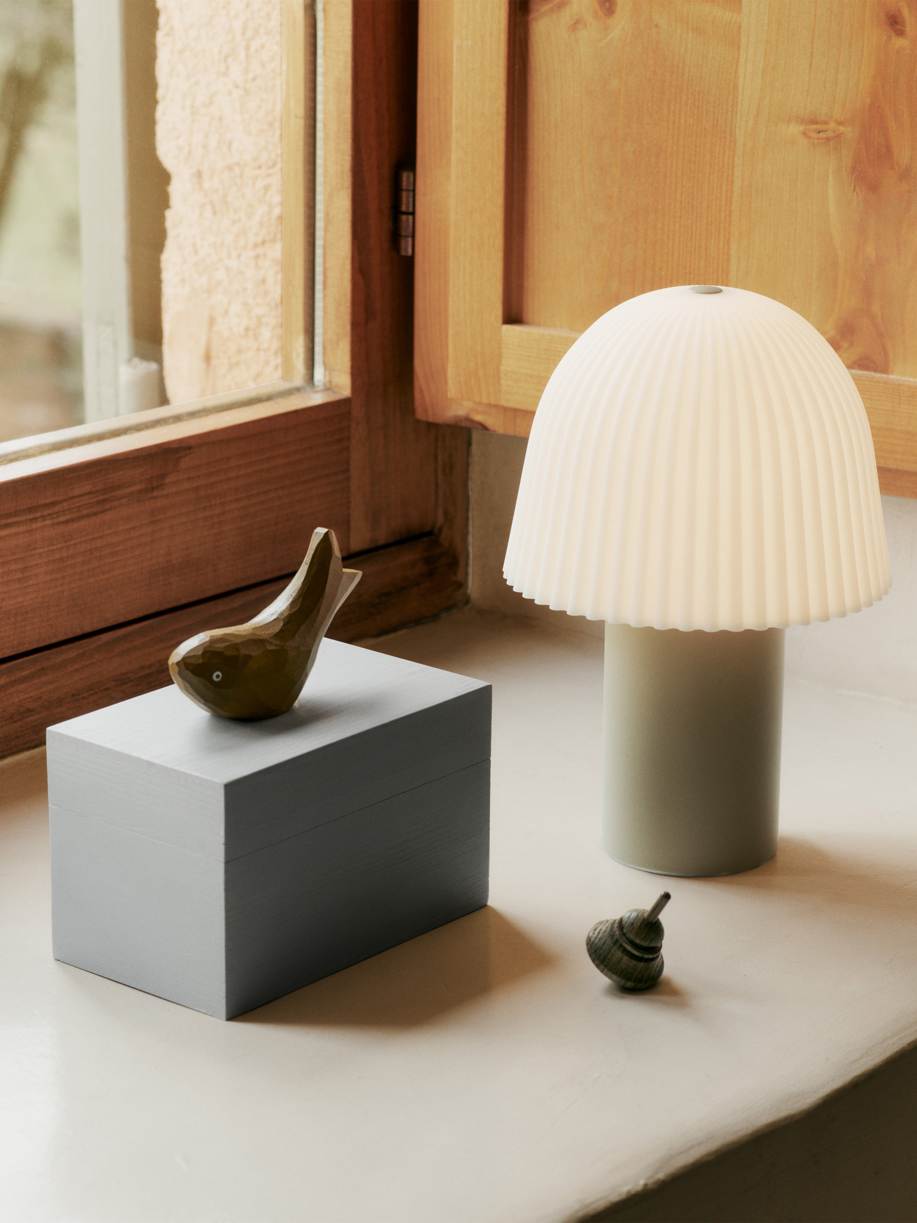 Portable lamp FRILL broken white with beige