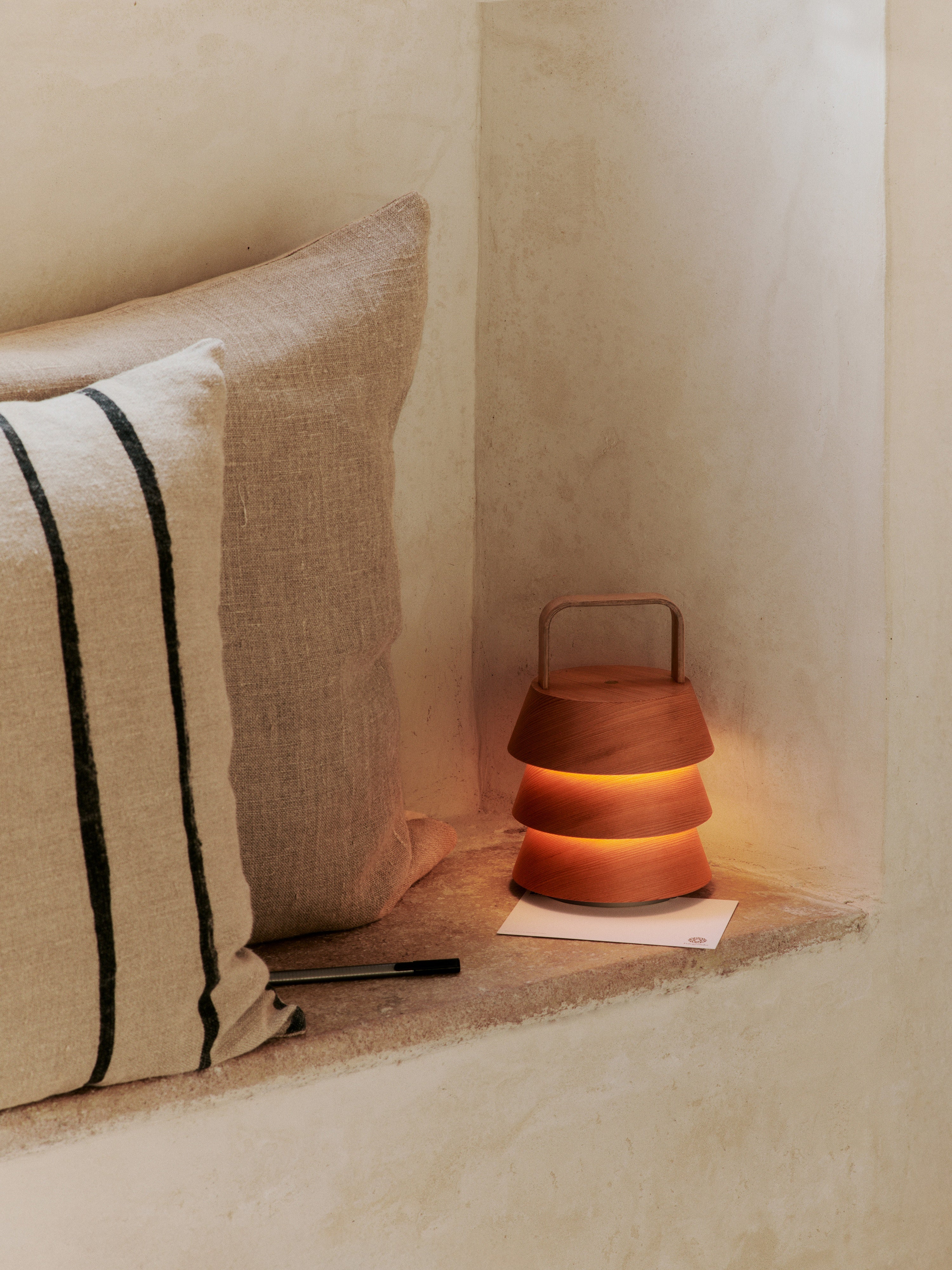 Portable lamp LUVER lite Douglas fir