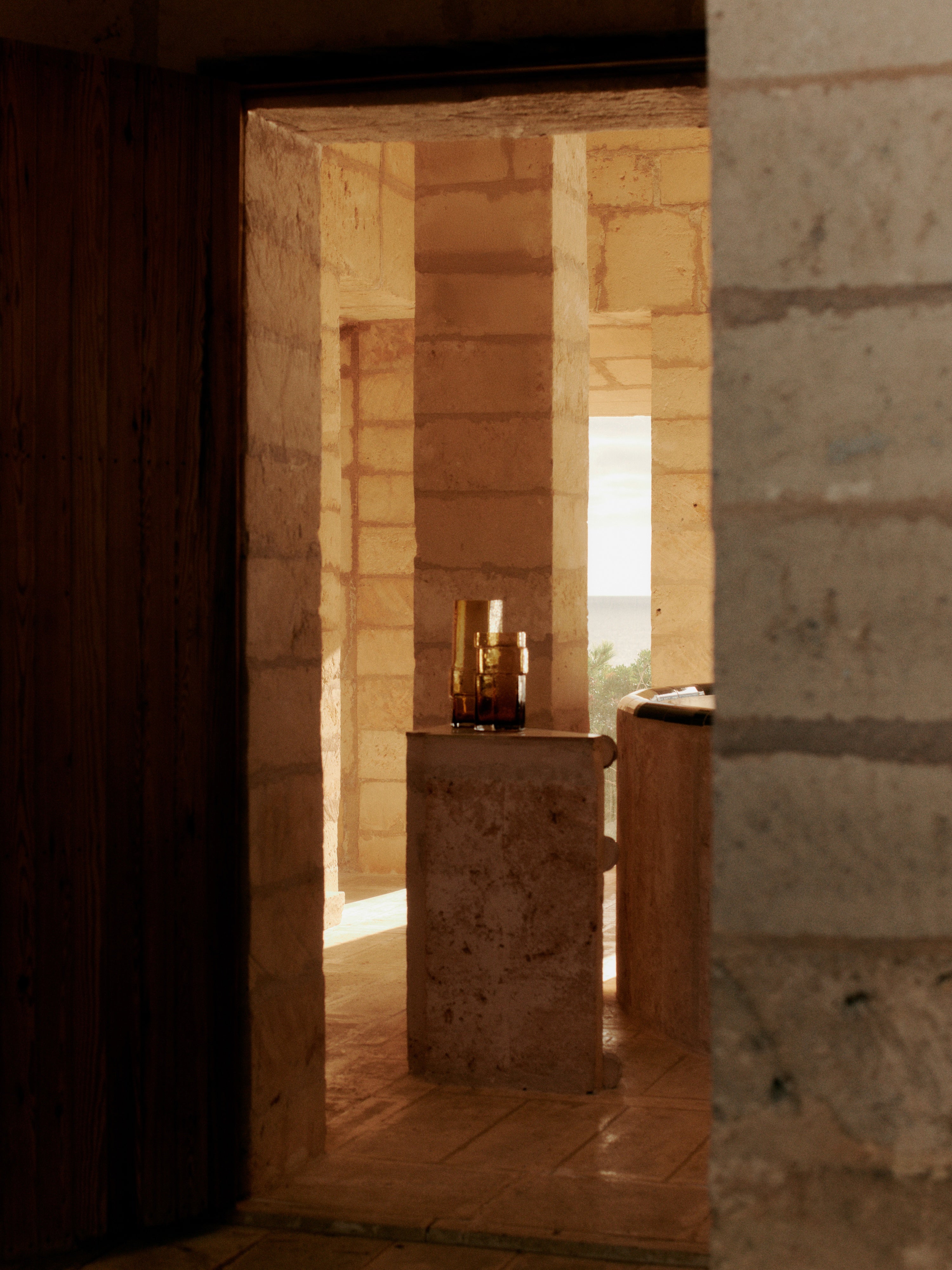 MURO amber vase
