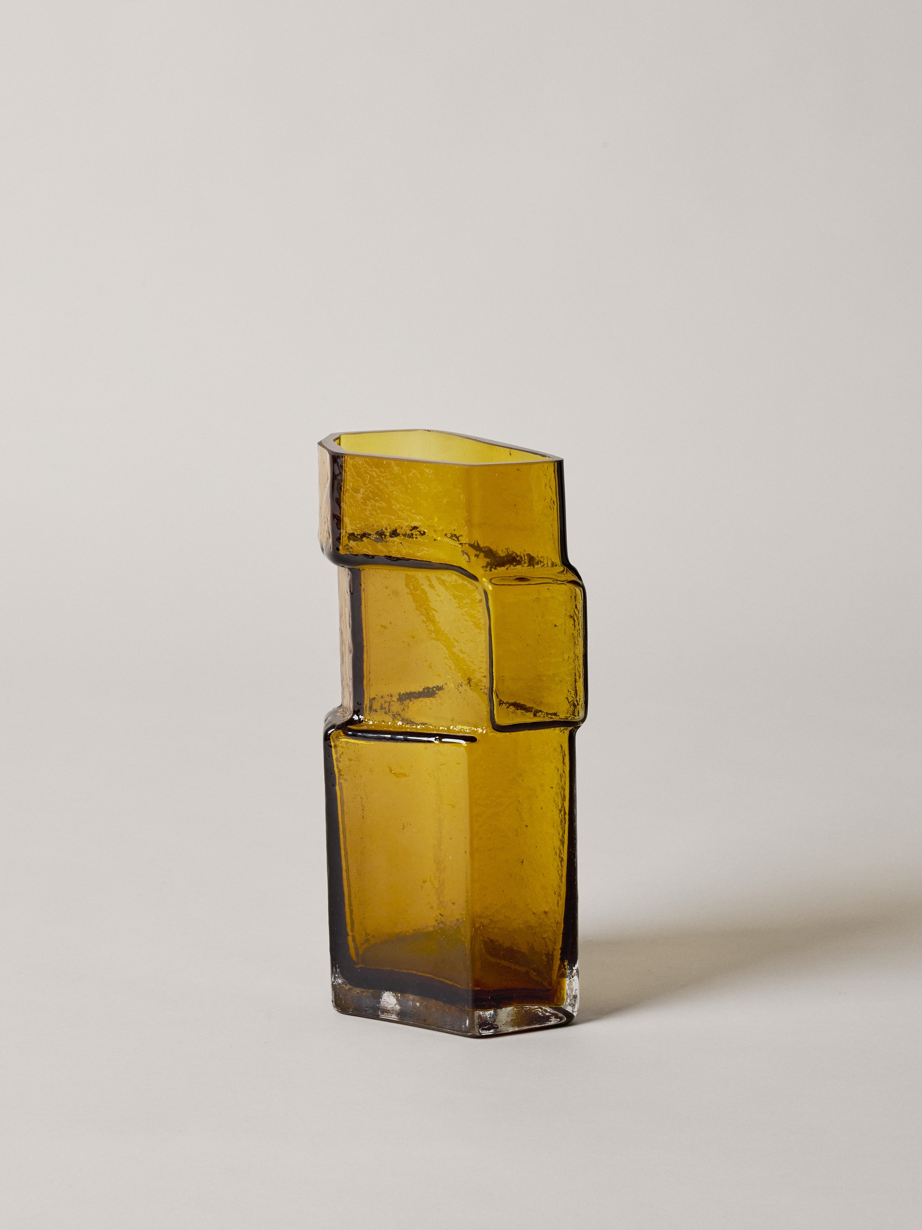 MURO amber vase