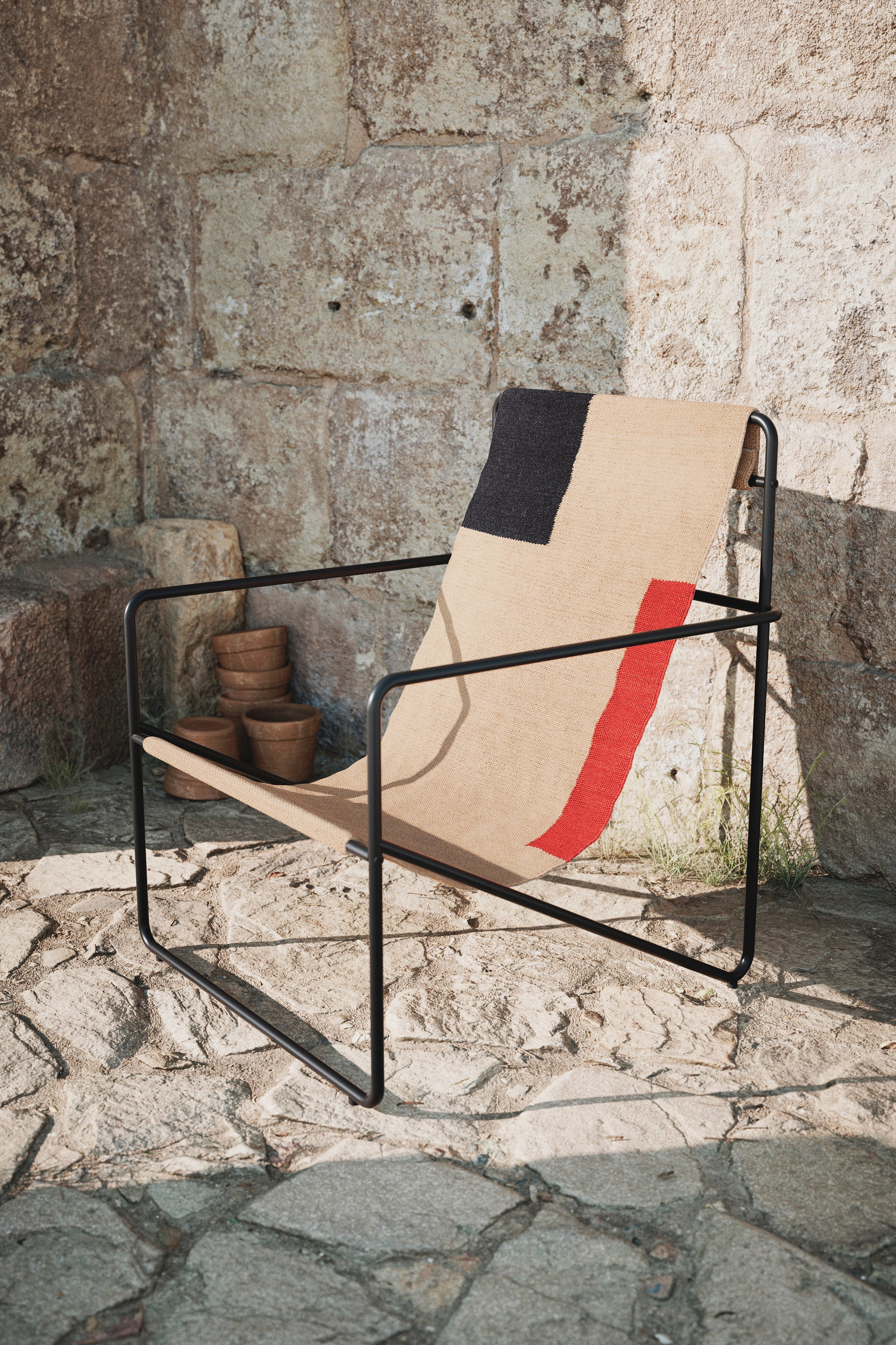 Desert beige-red garden armchair with beige base