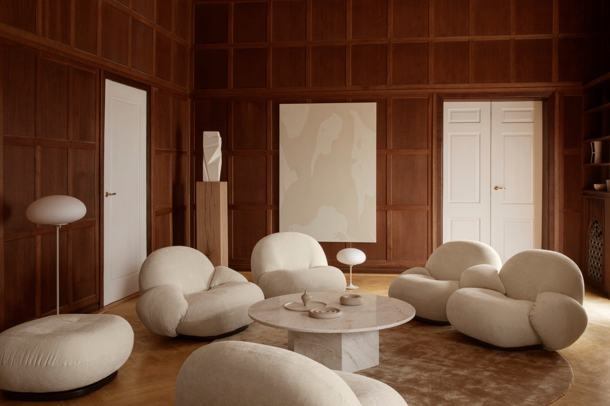 Puf PACHA upholstered with a gold base