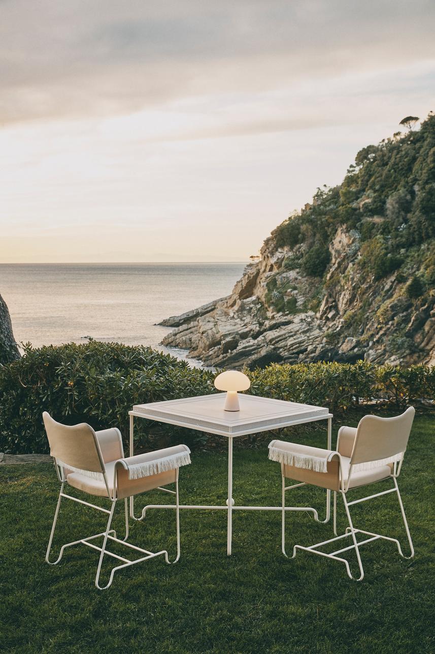TROPIQUE garden chair gray with a white steel base