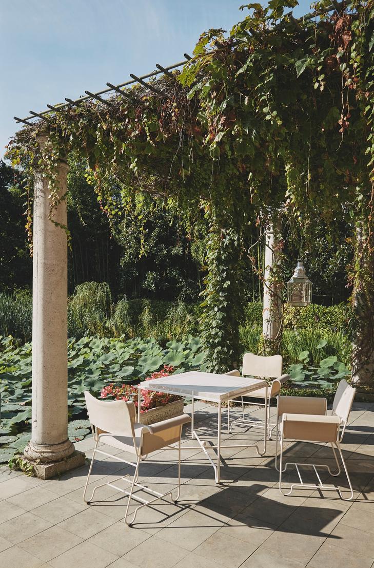 TROPIQUE garden table white steel
