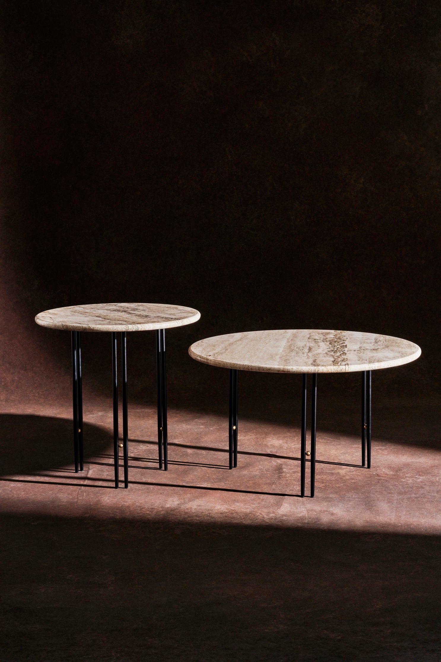 IOI side table with travertine and black base