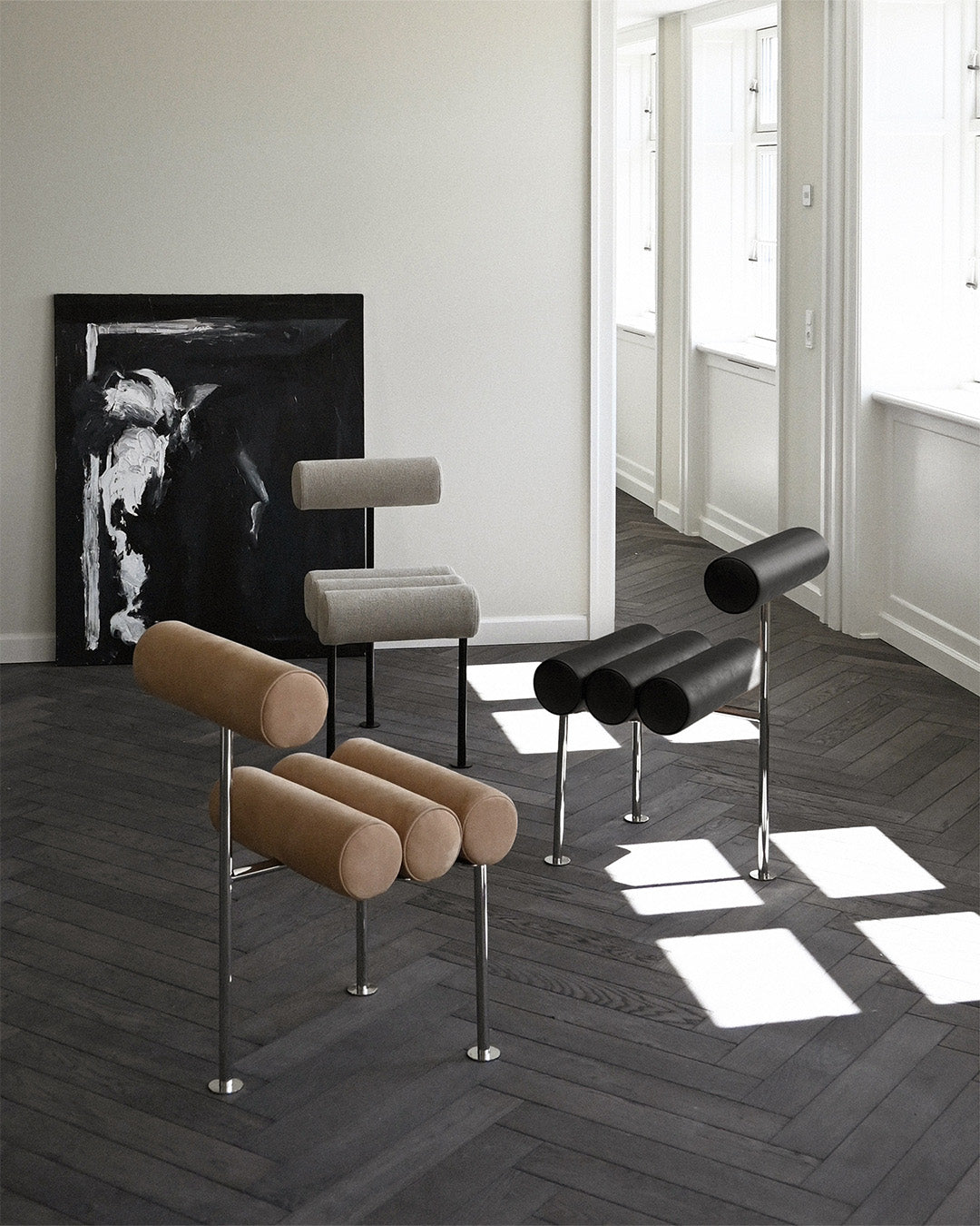 HIRO chair black with chrome base