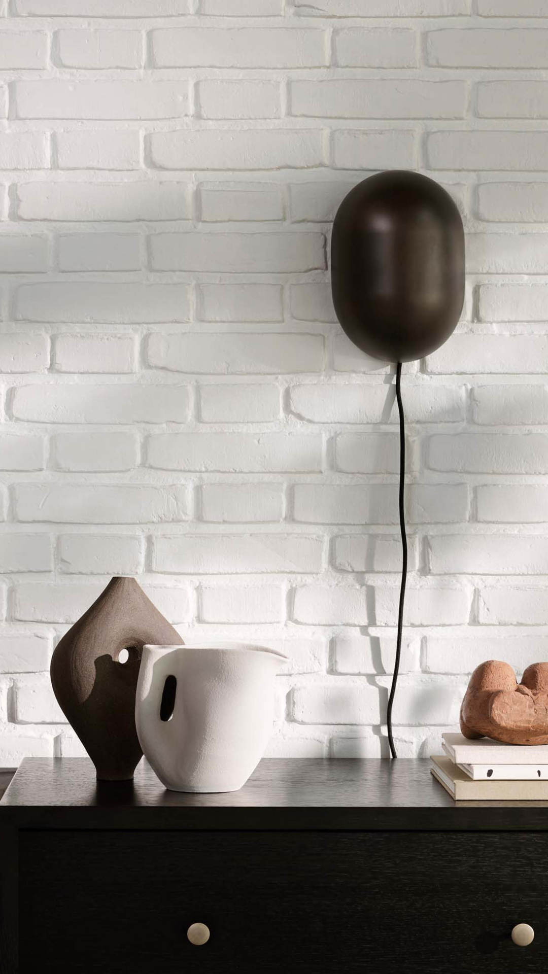 HOWARD black wall lamp