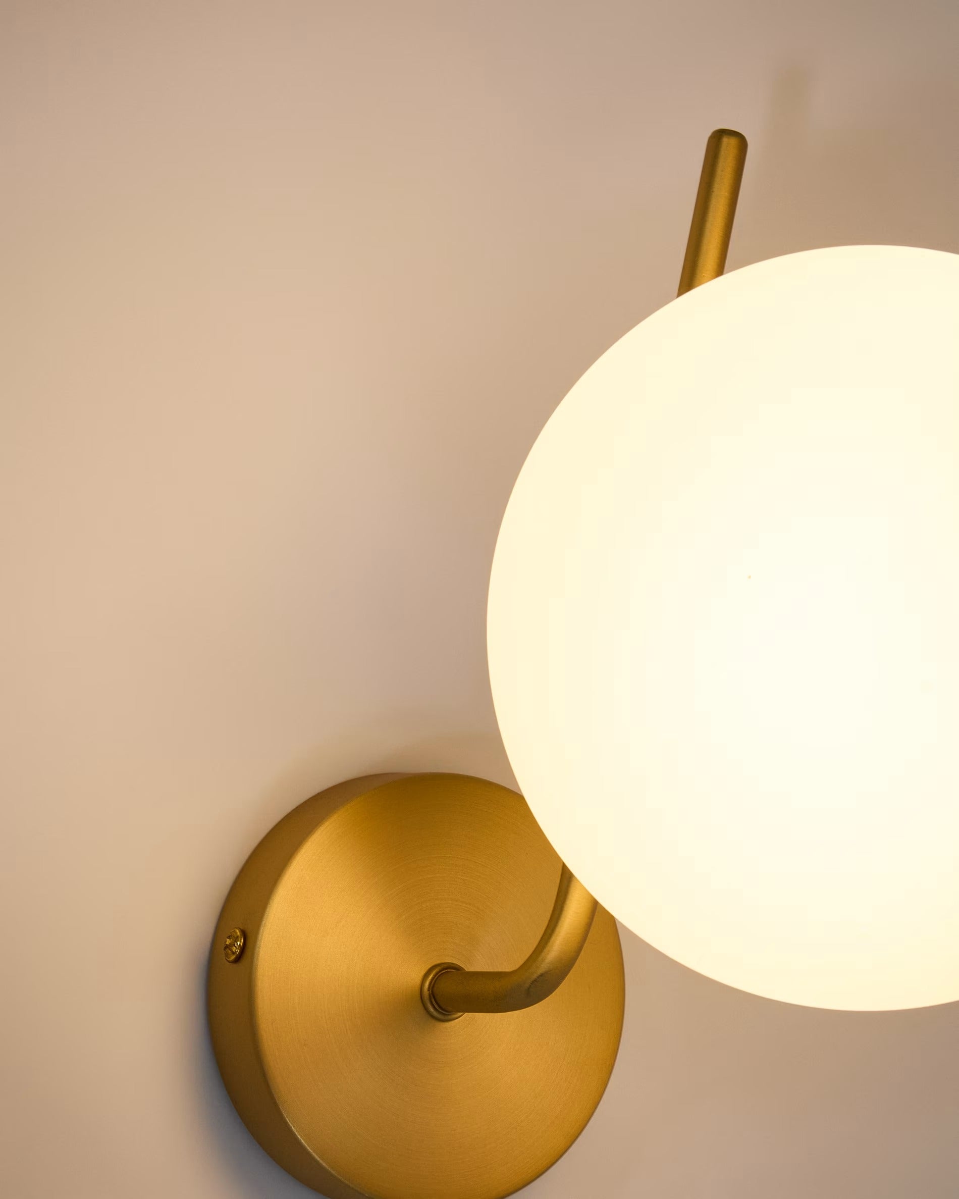 BRISIA wall lamp brushed brass