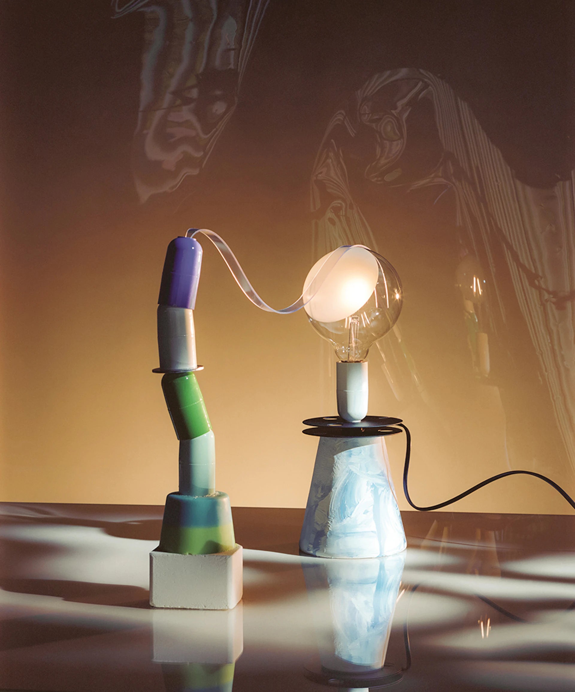 Table lamp LAMPADINA white