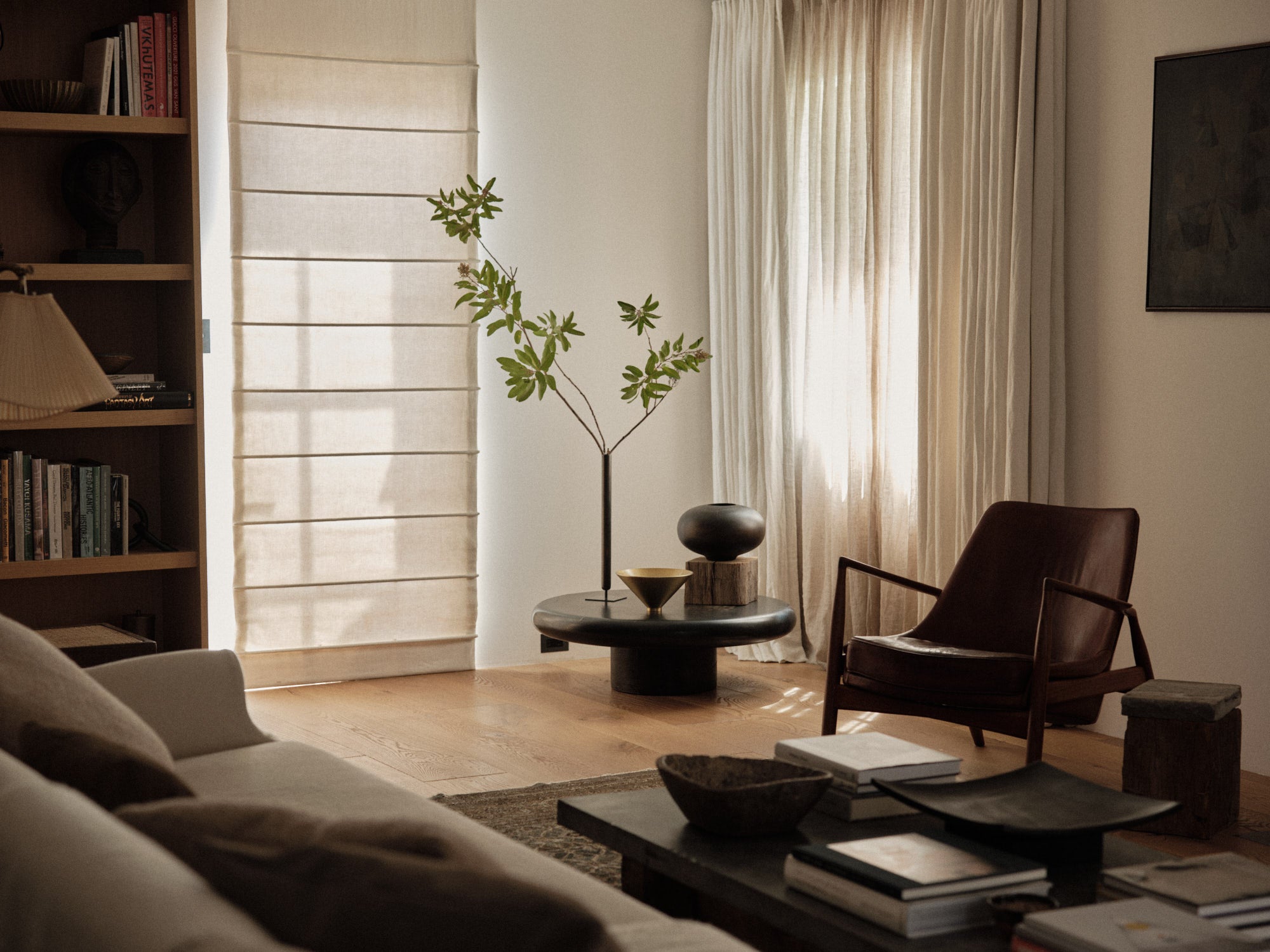 Sessel THE SEAL grau mit Eichenbasis