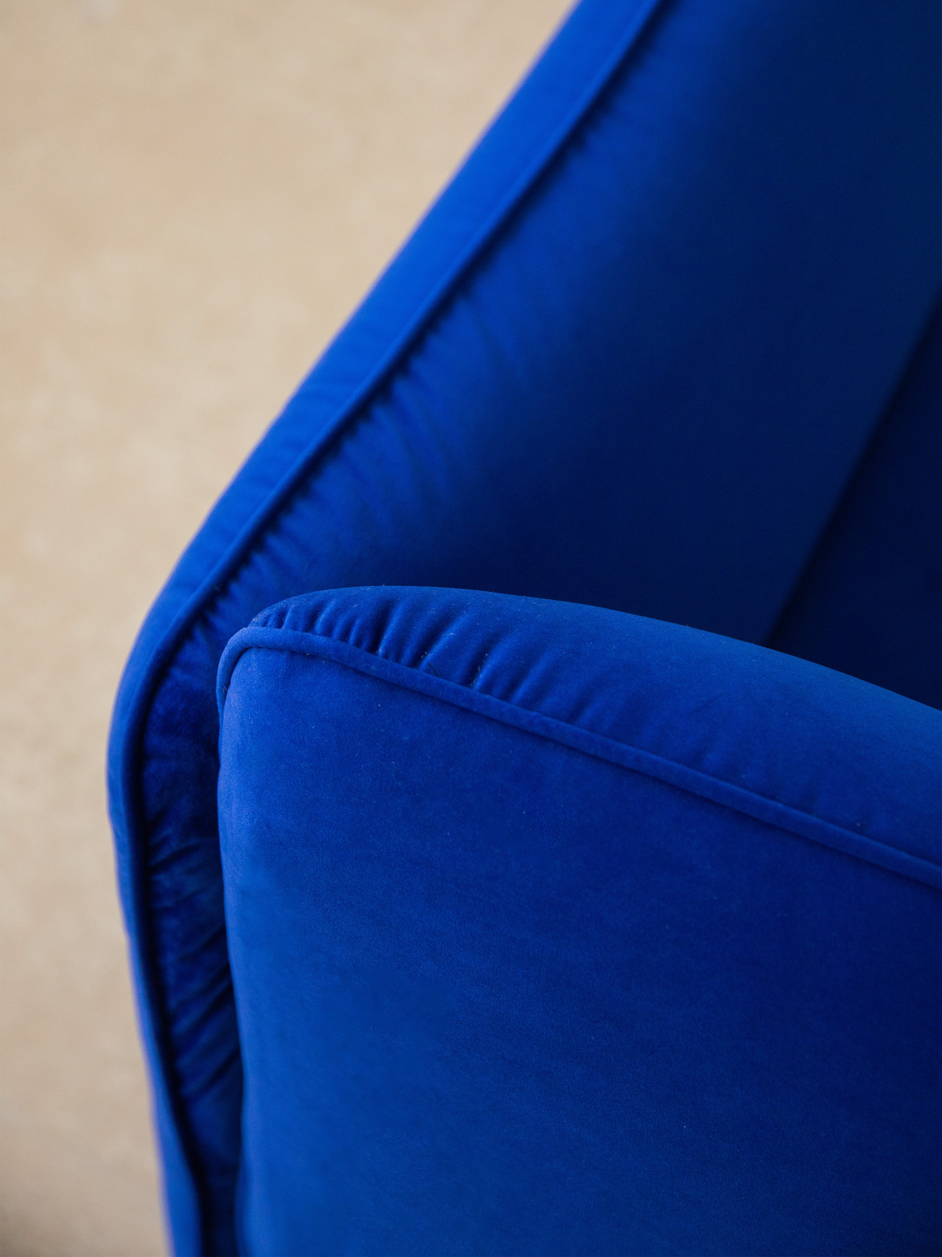 Sofa aksamitna 2-osobowa GEORGIA ciemnoszary