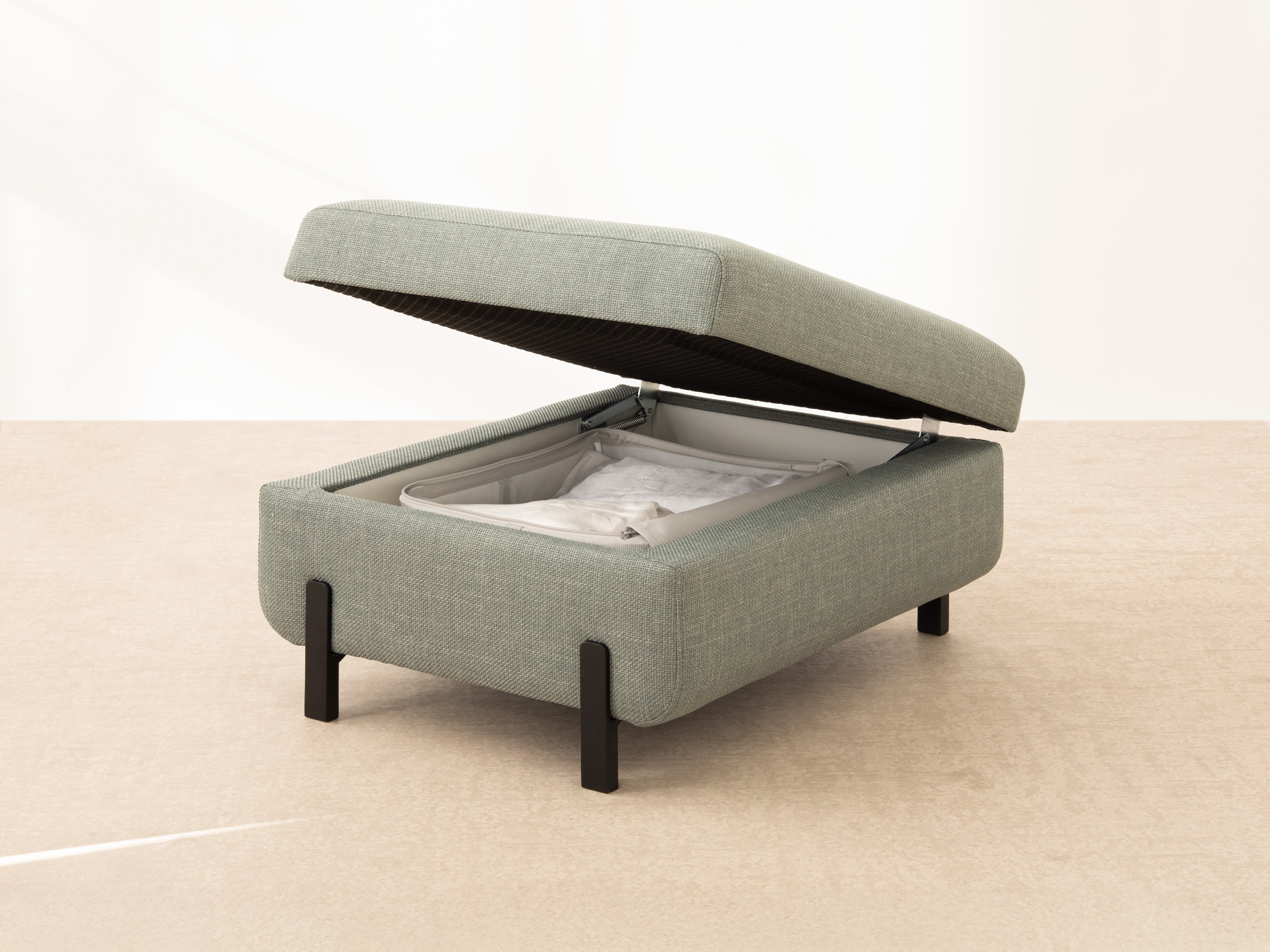 PUF mit Box, "Gloria", 1 Sitz, Dunkelgrau, 87x72x46
In Europa gemacht