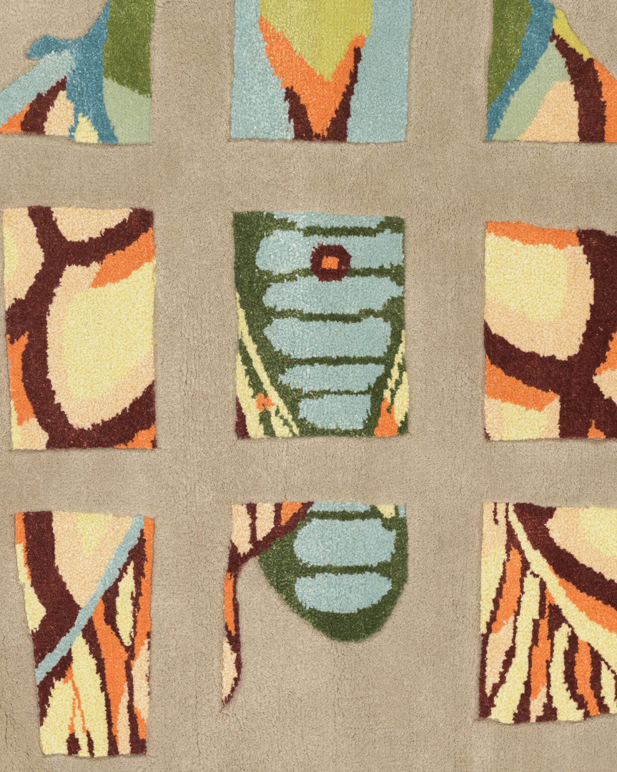 Asymmetrical decorative rug MOTH beige with yellow