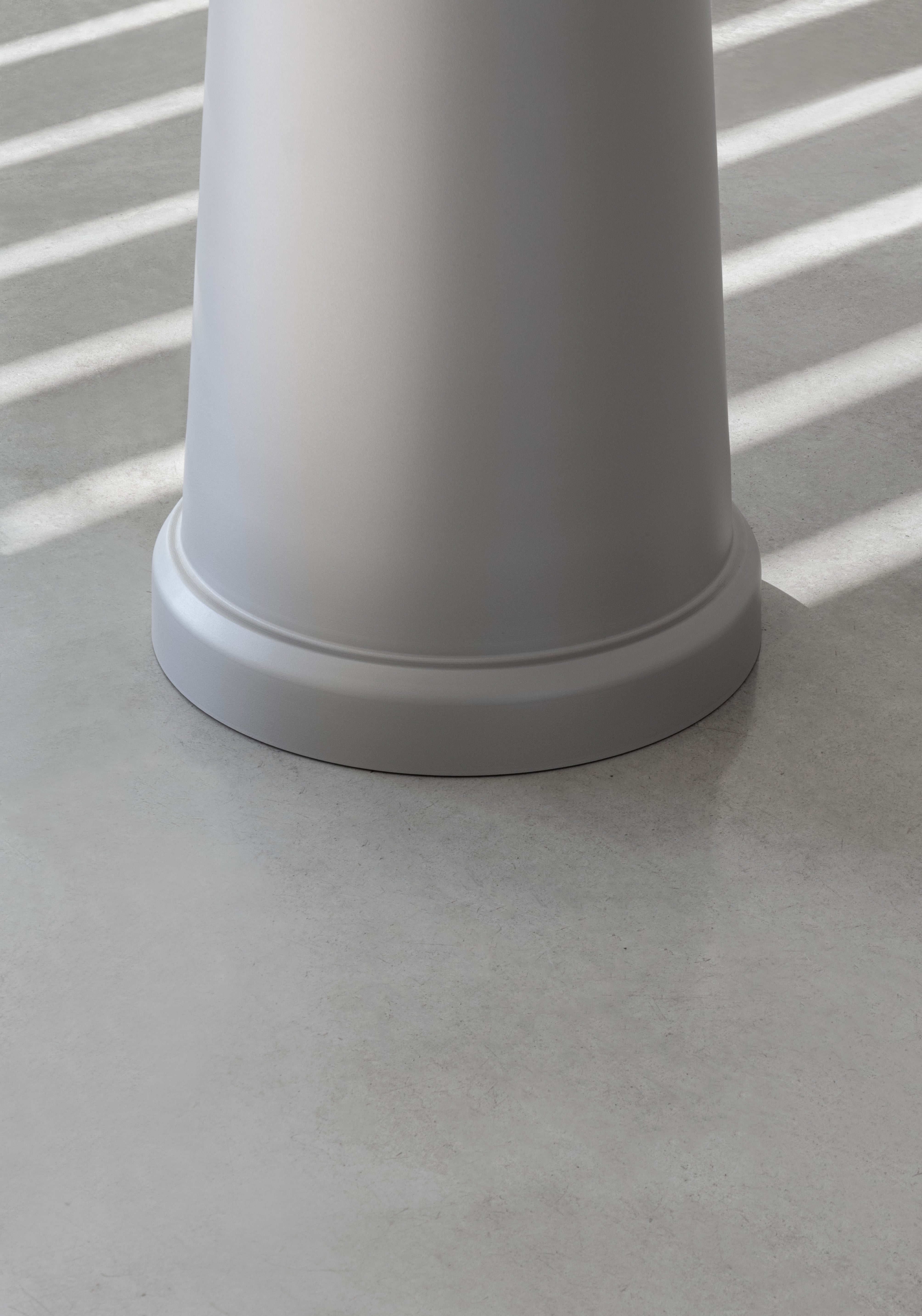 ALL-ROUND round brown table