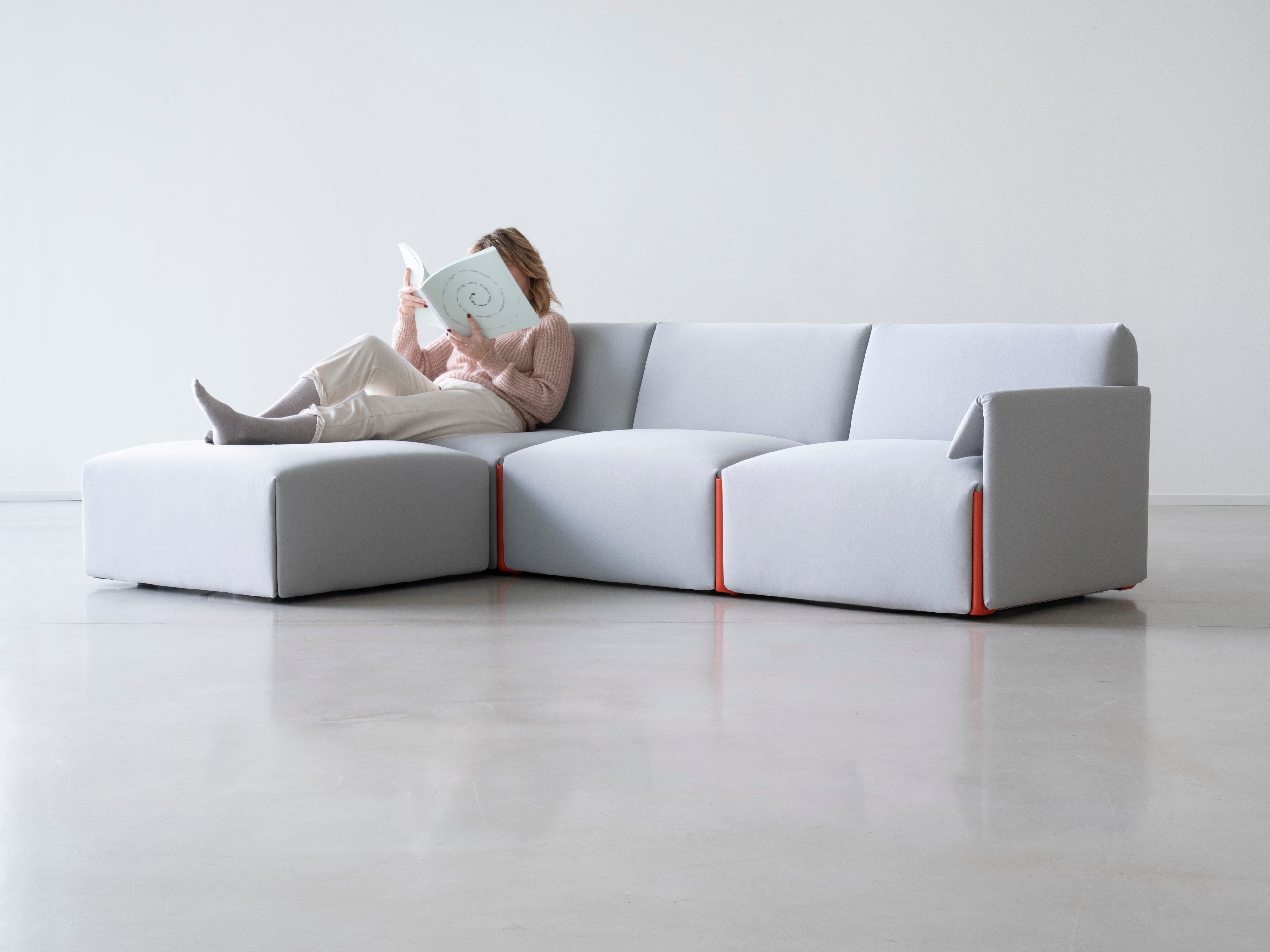 COSTUME gepolsterter Ottoman