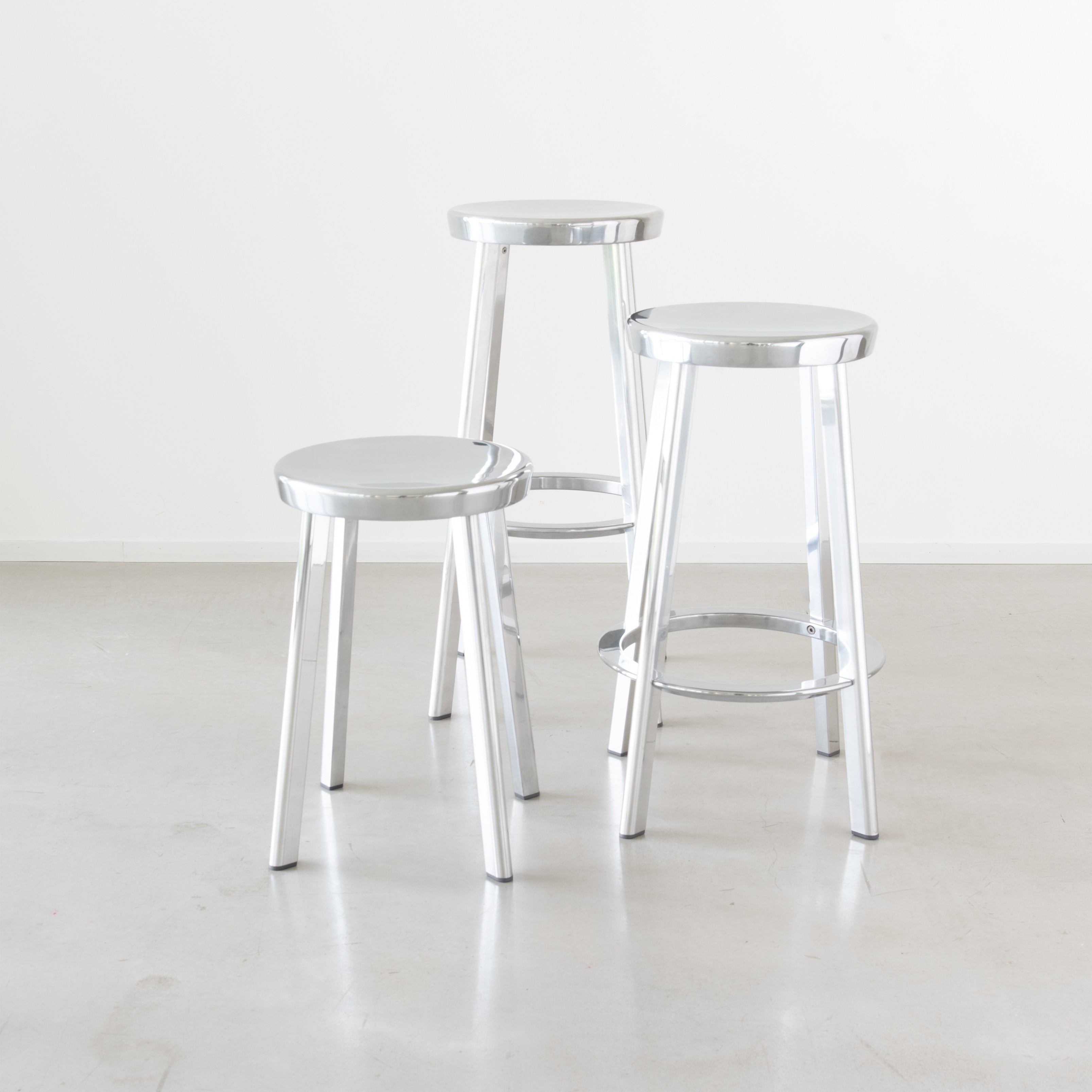 DEJA VU bar stool polished aluminum