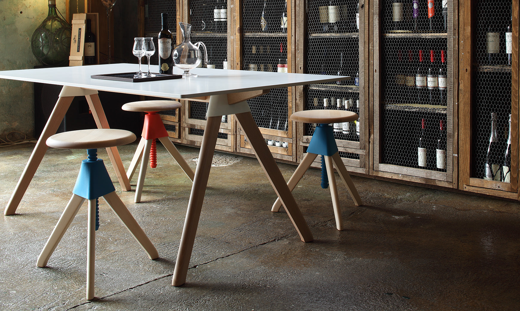TOM & JERRY Verstellhocker Buchenholz