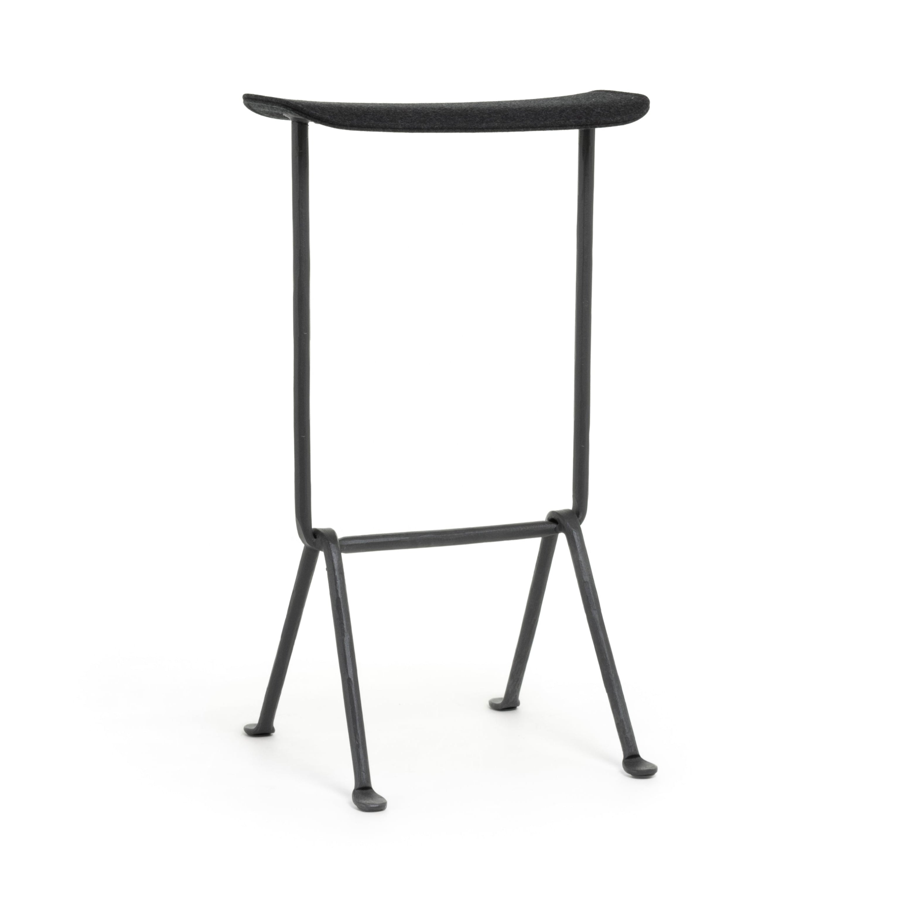 OFFICINA bar stool with anthracite base and gray seat