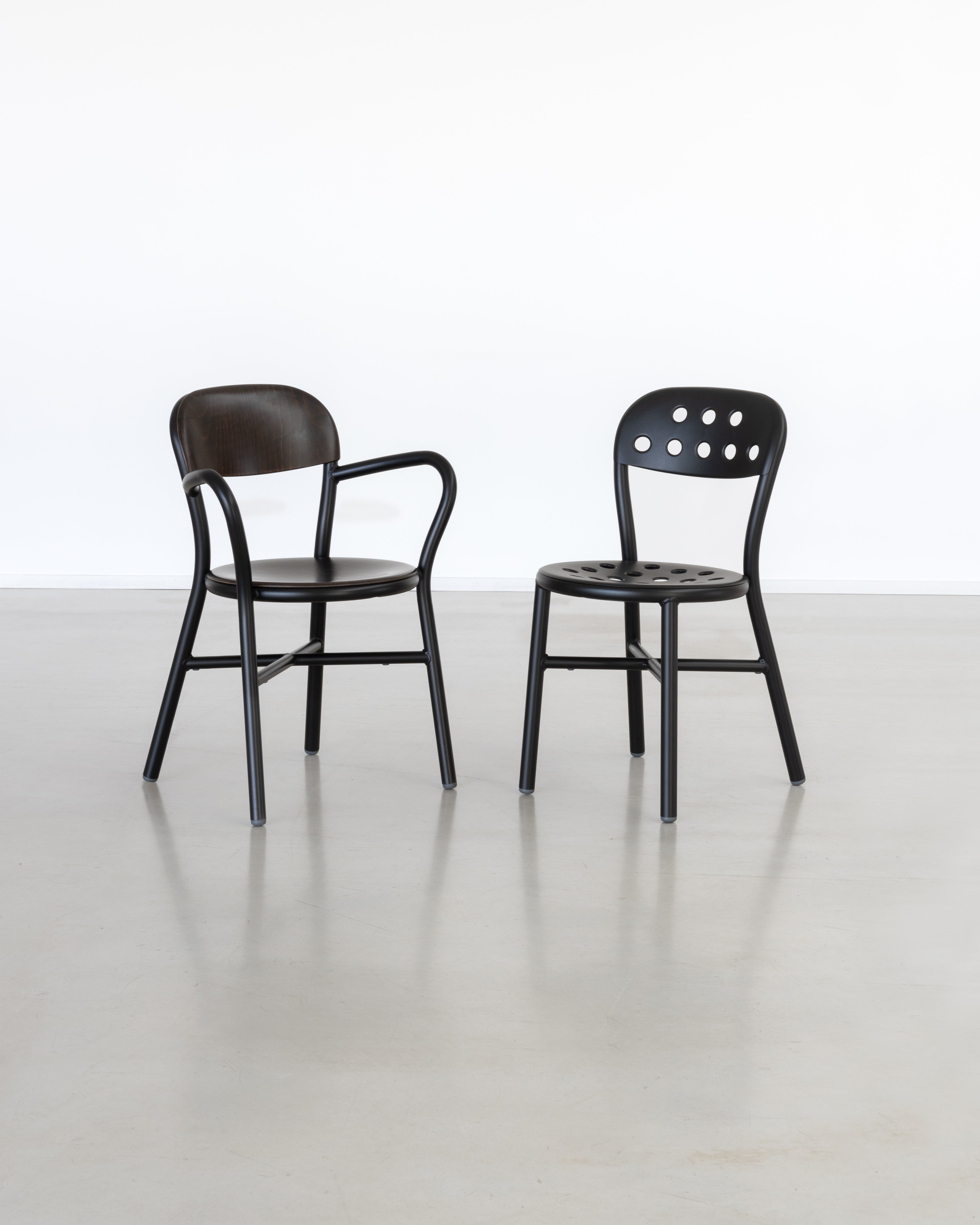 White outdoor armchair PIPE