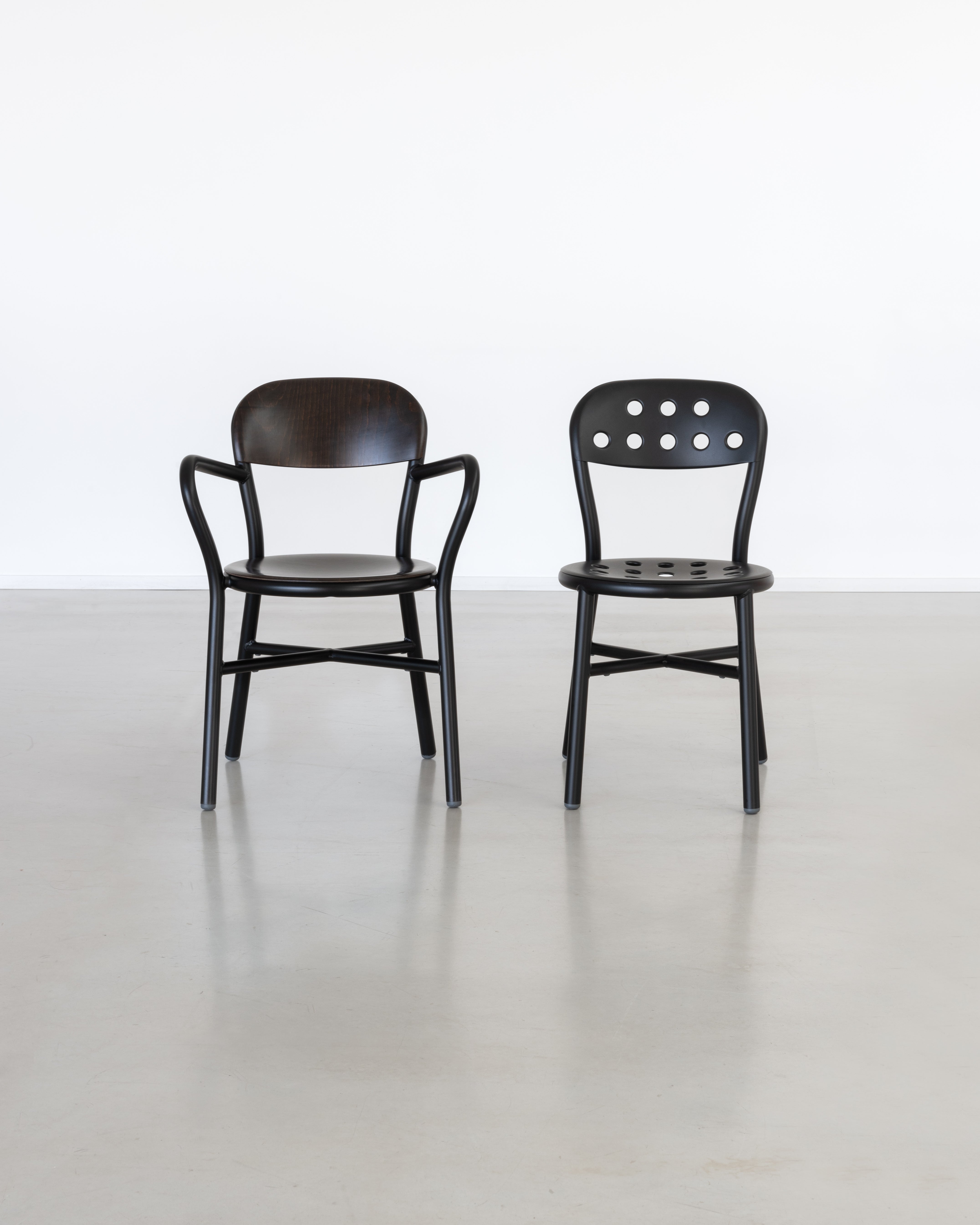 White outdoor armchair PIPE