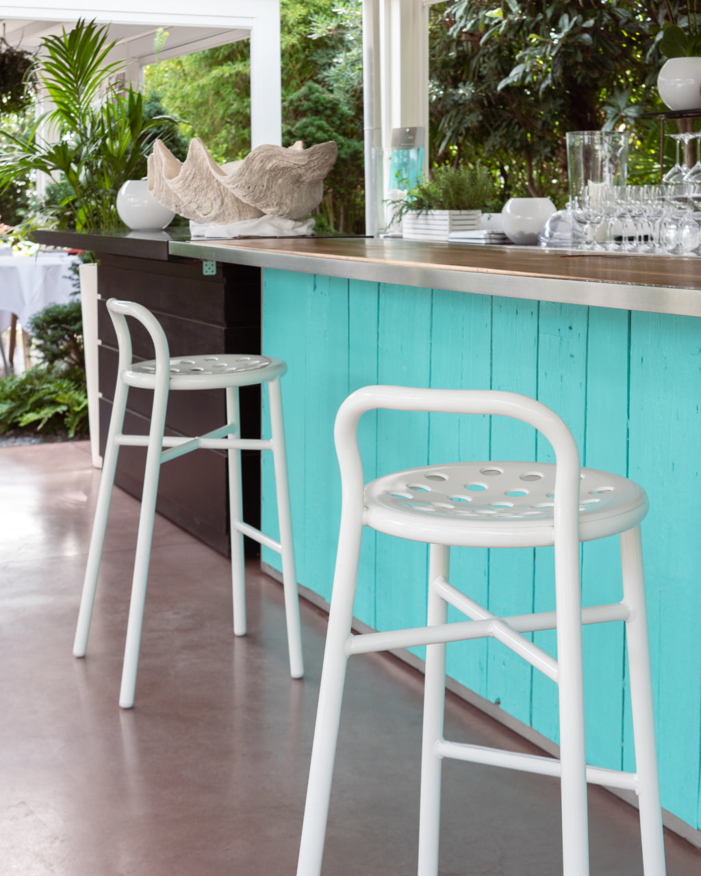 Outdoor stool PIPE black