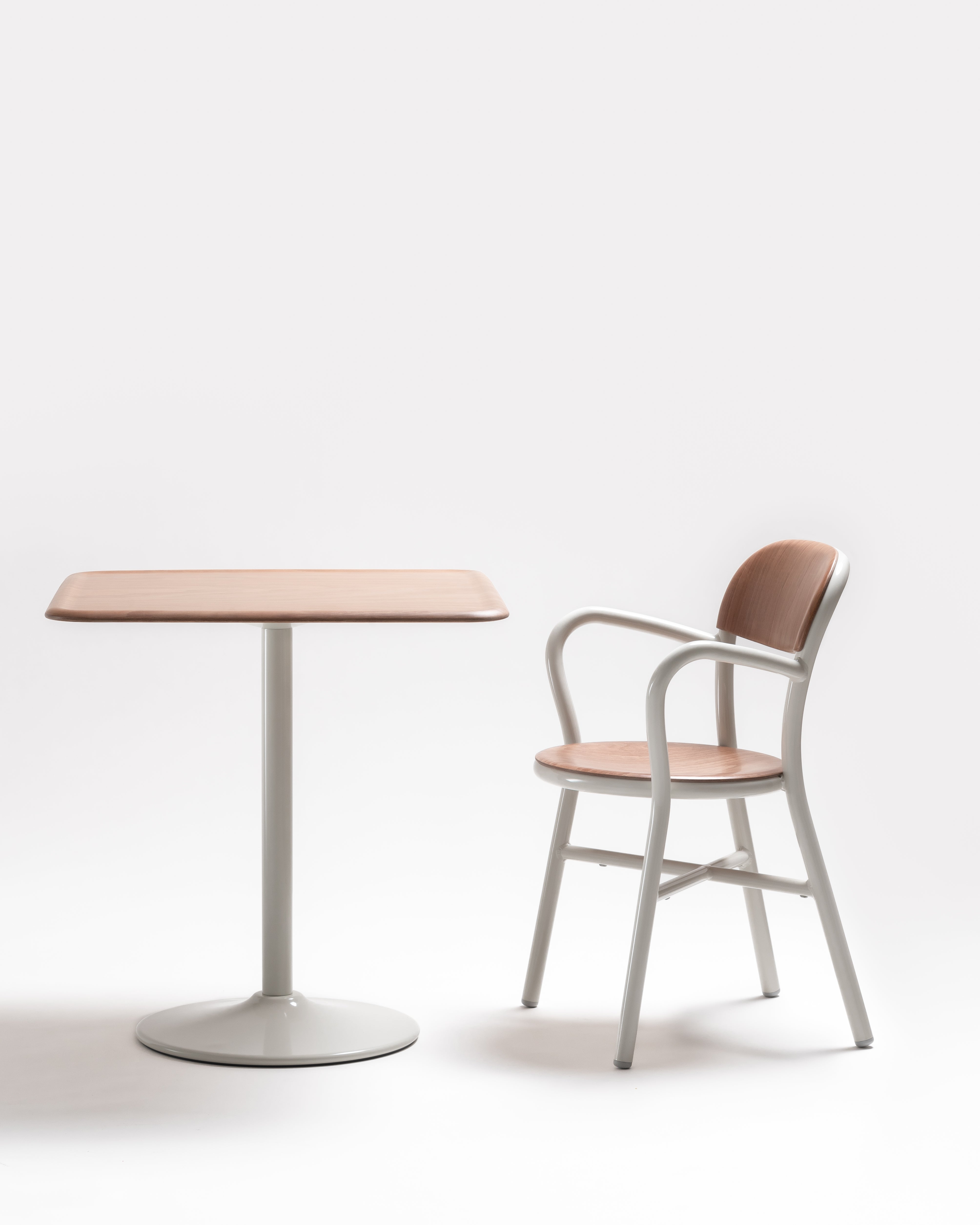 PIPE Armchair with Armrests in Dark Beech Wood