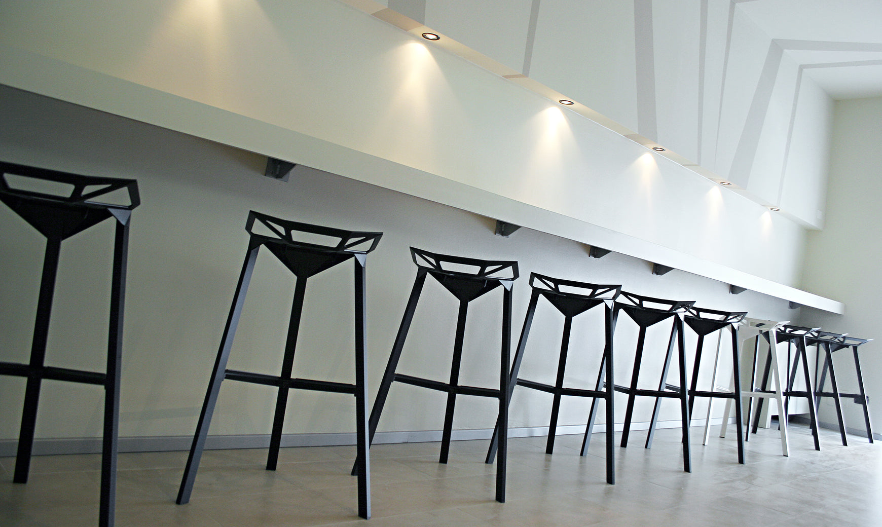 STOOL_ONE white stool