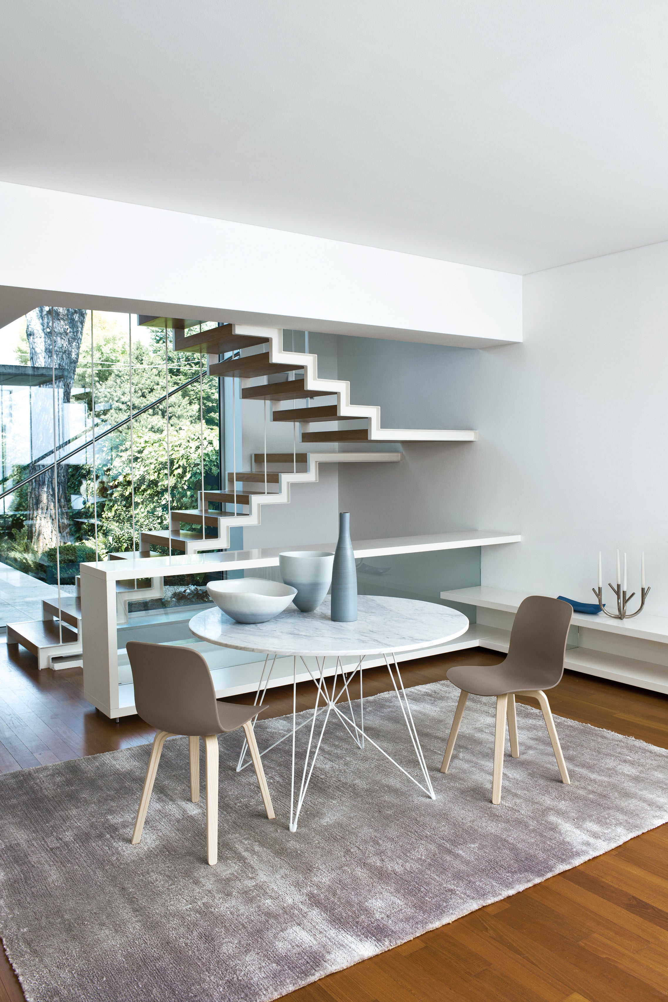 SUBSTANCE chair in white with an ash base