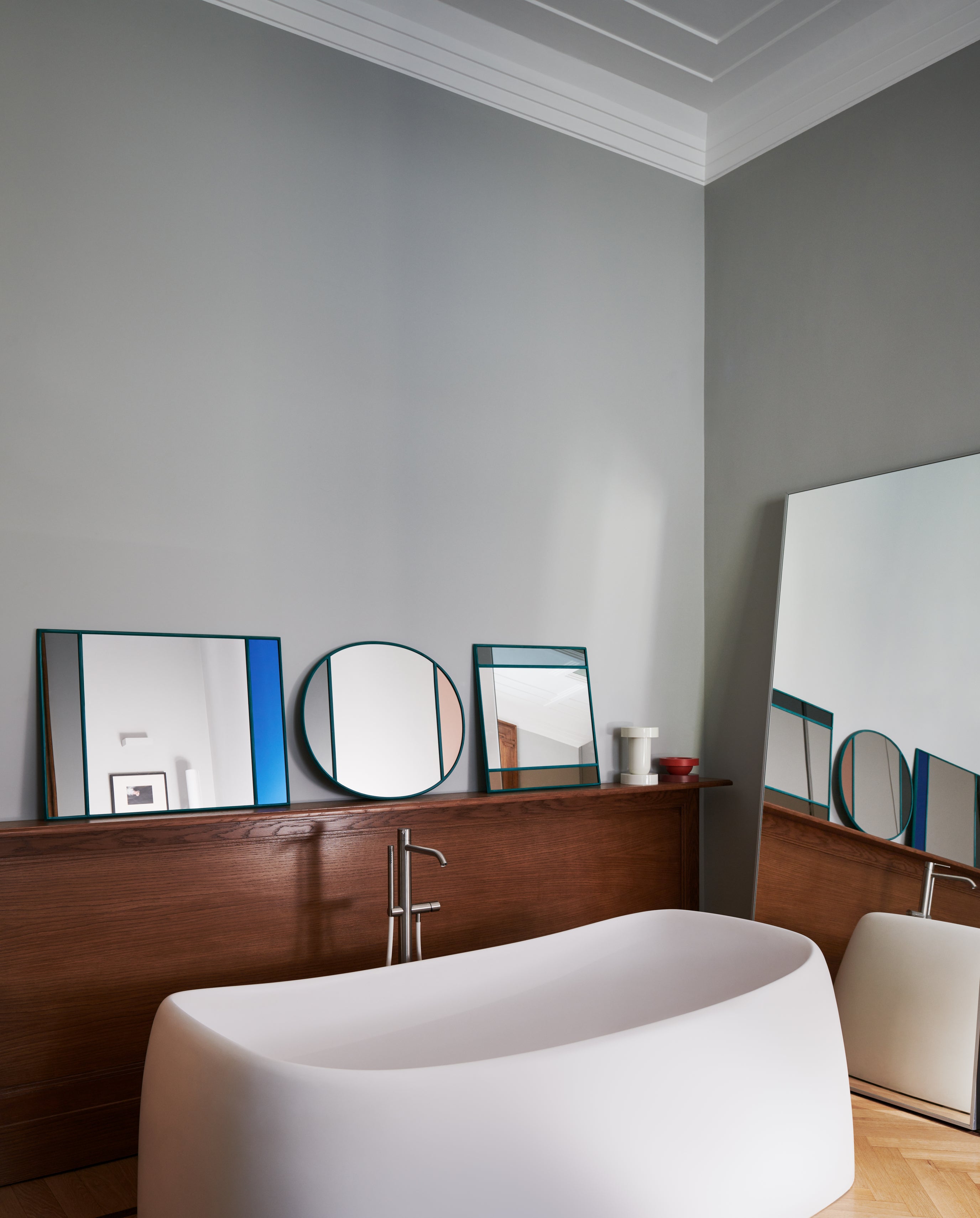Rectangular mirror VITRAIL light gray frame