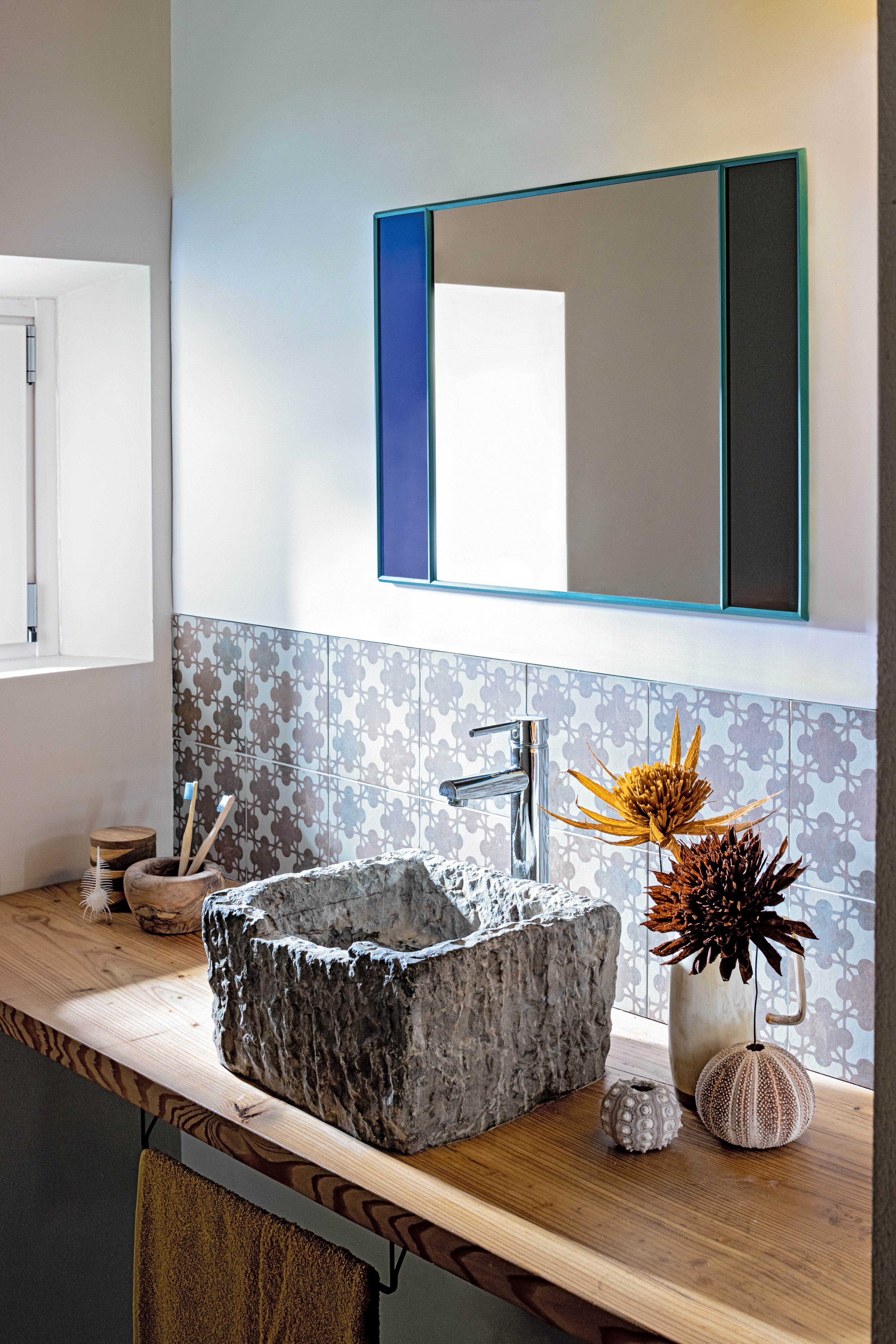 Rectangular mirror VITRAIL light gray frame