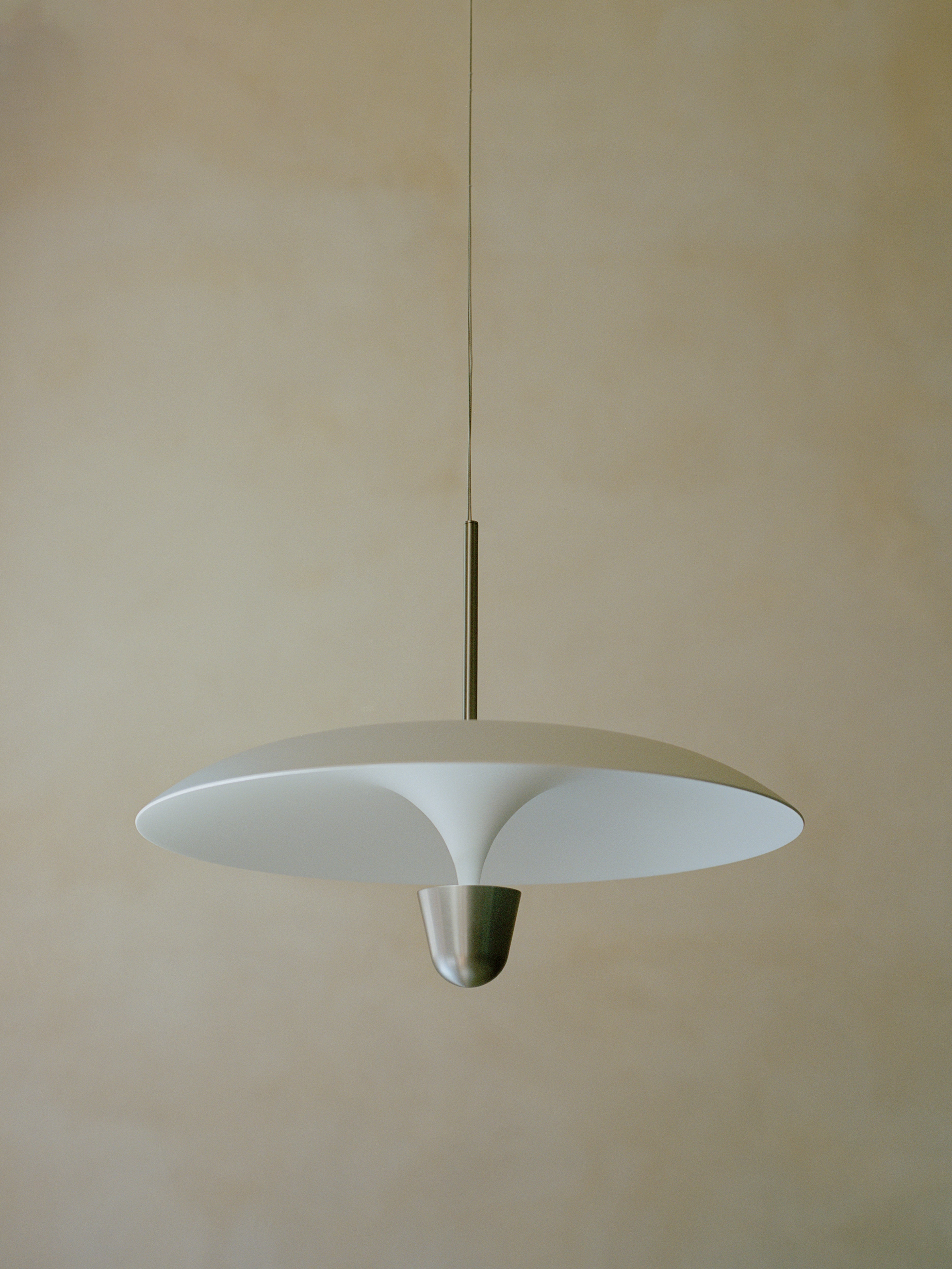 KANTARELL White Pendant Lamp with Nickel Finish