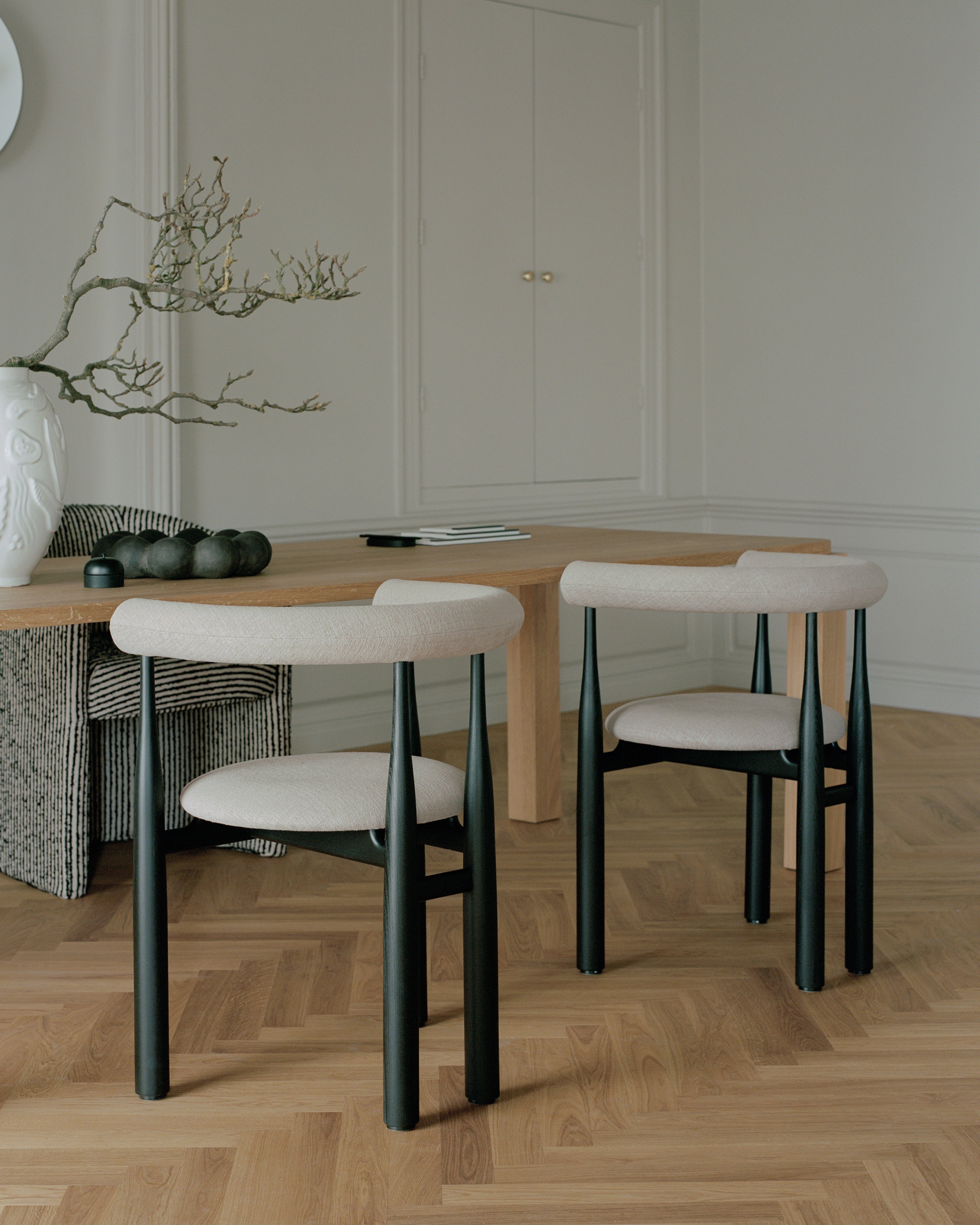 BUKOWSKI FULLY upholstered chair with a black beech base