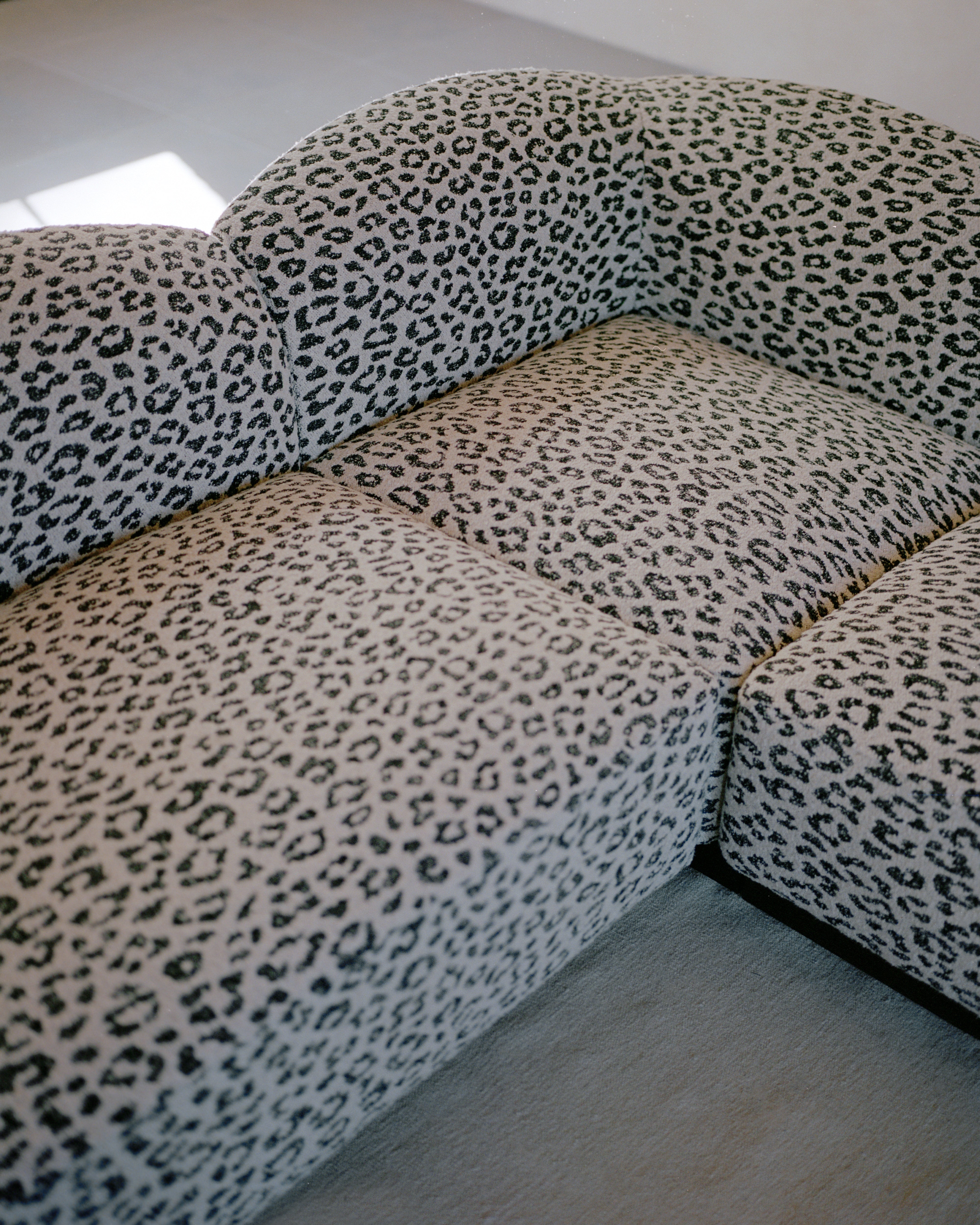 Left-facing modular corner sofa SHORE customizable