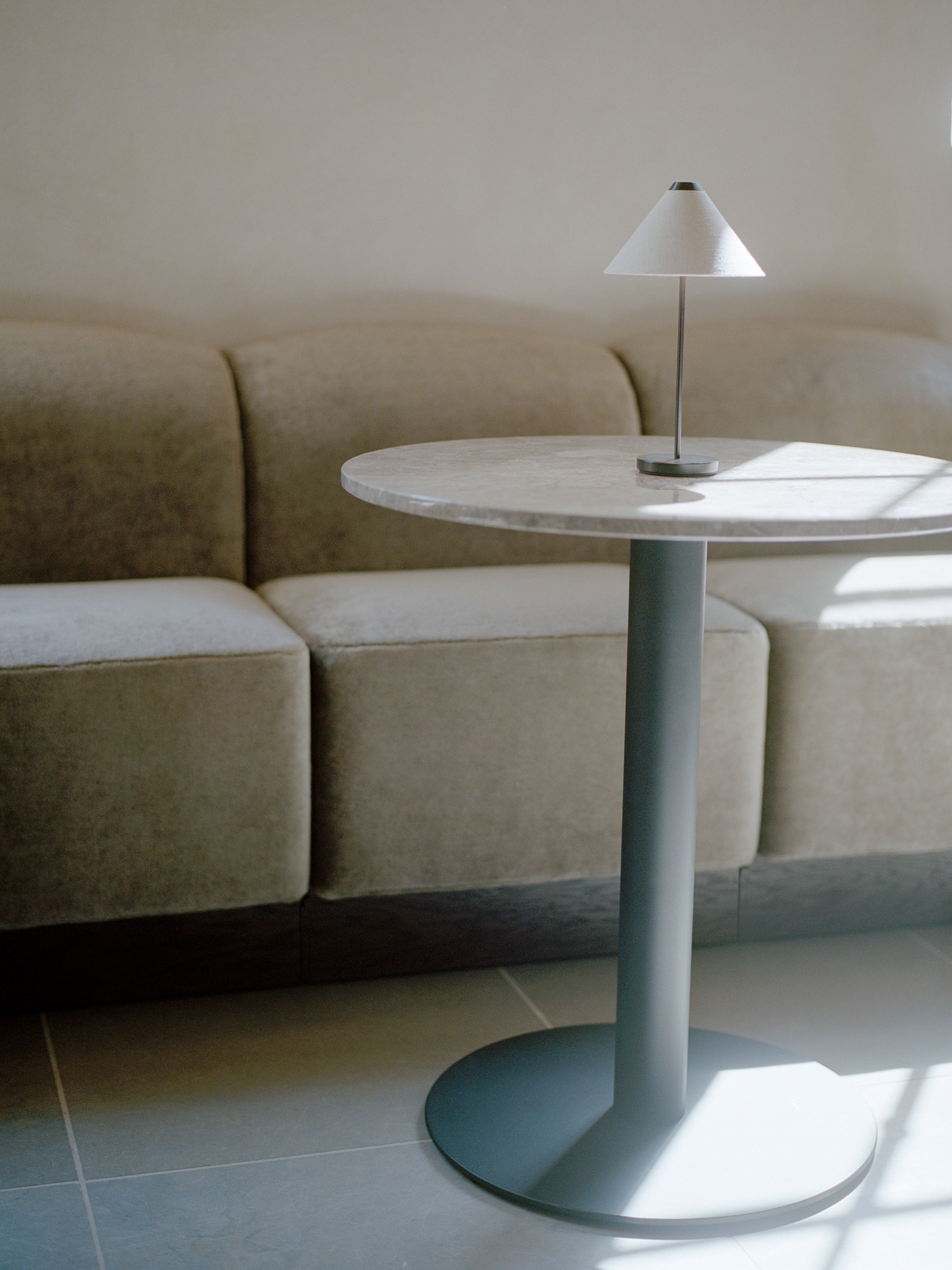 Round Bar Table FLORENCE Beige Marble with Black Base