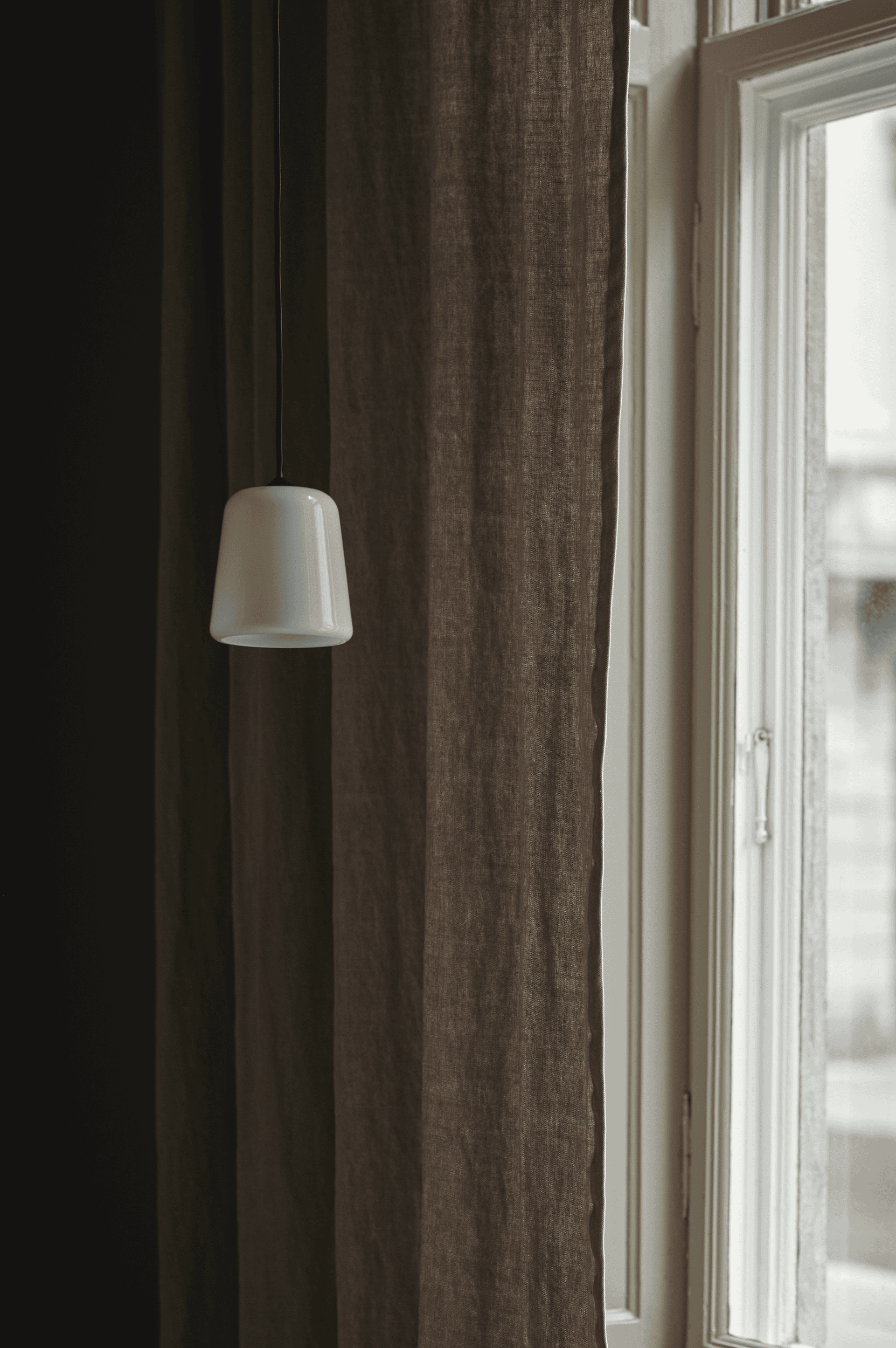 Hanging lamp white iridescent material