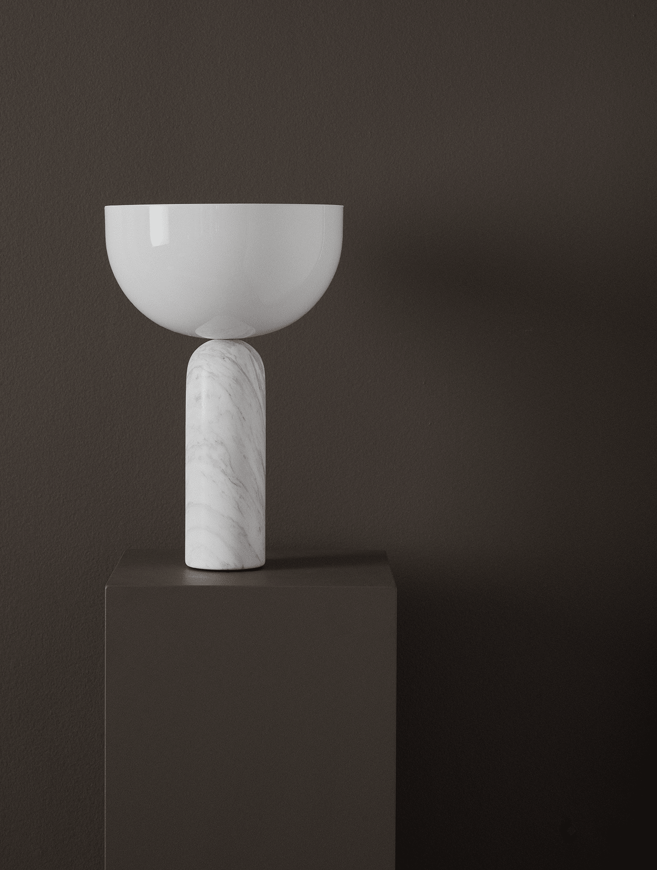 Kizu White Marmor Tischlampe