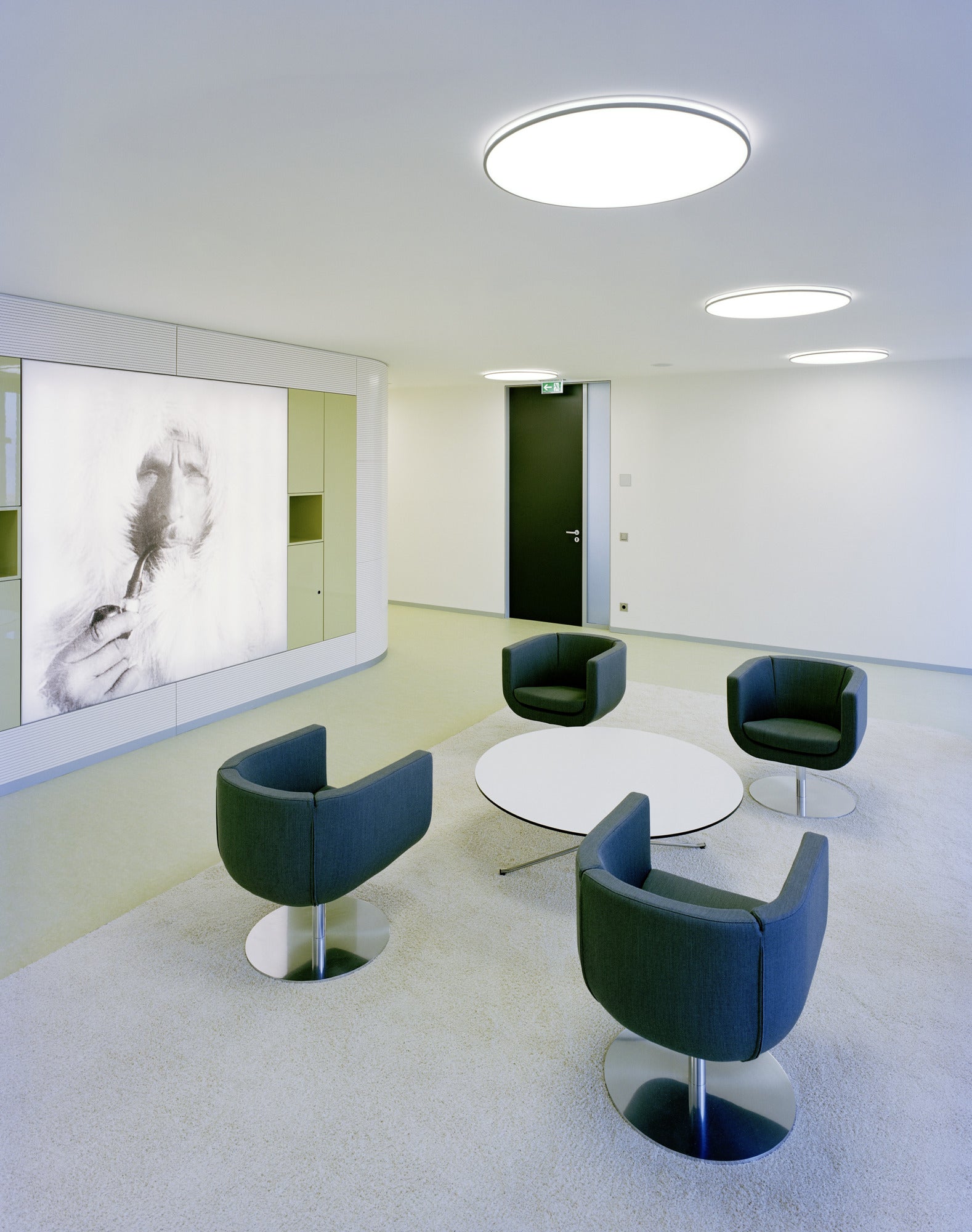 Plafon AJ MUNKEGAARD biały z chromowanym wykończeniem