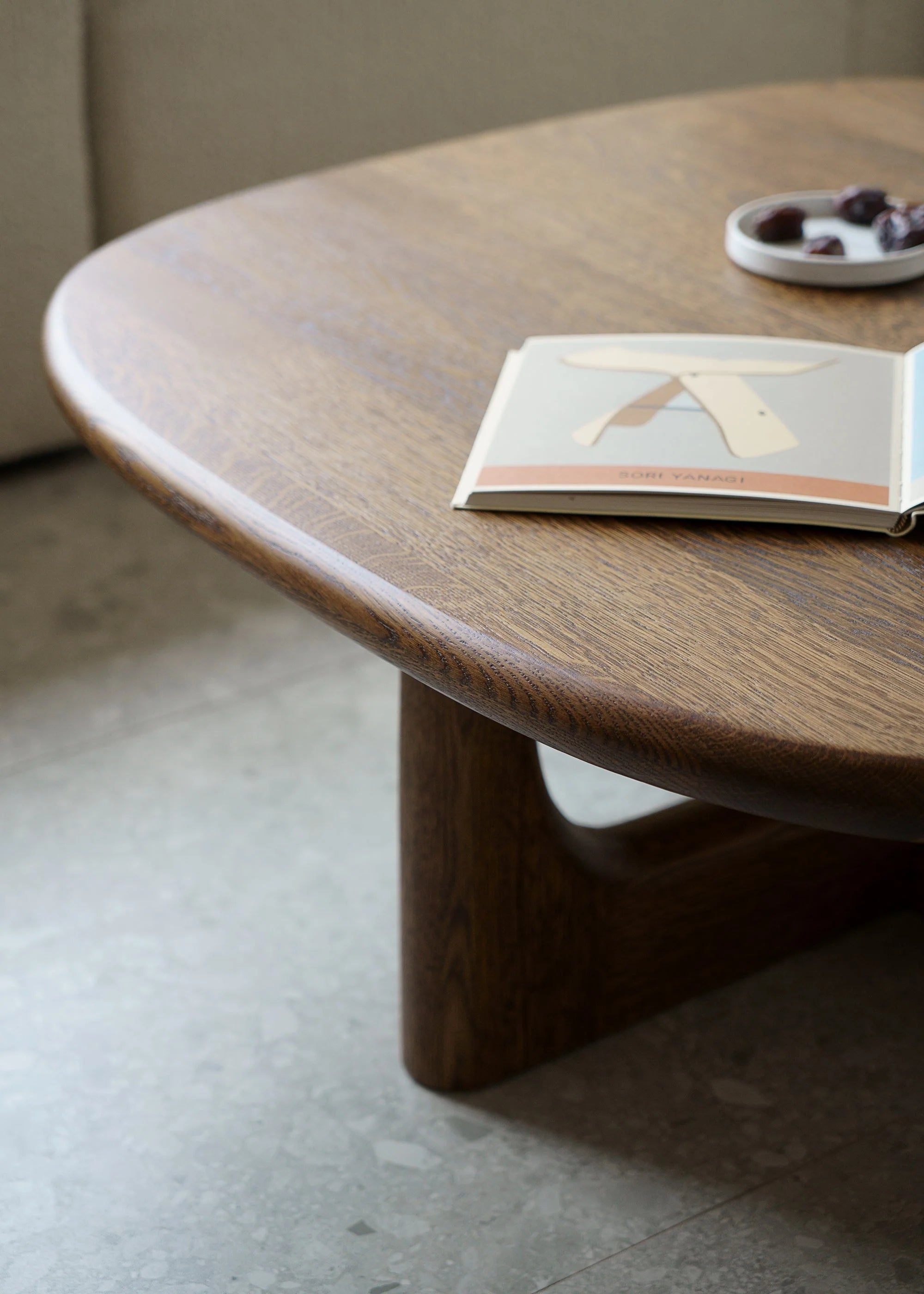 OLFO coffee table oak wood