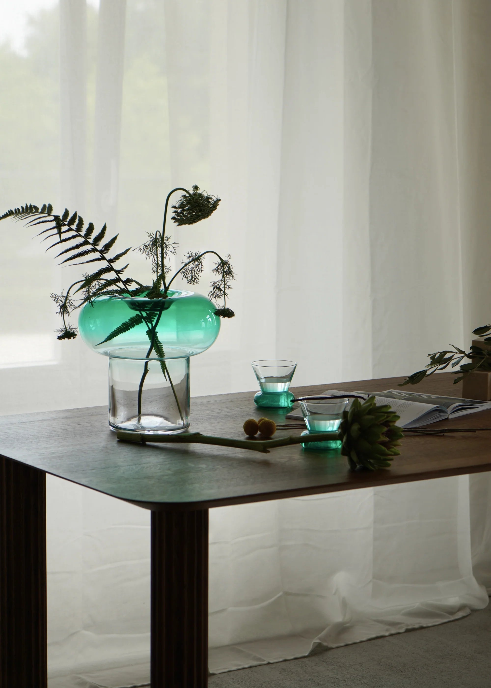 ORIO Vase green blown glass