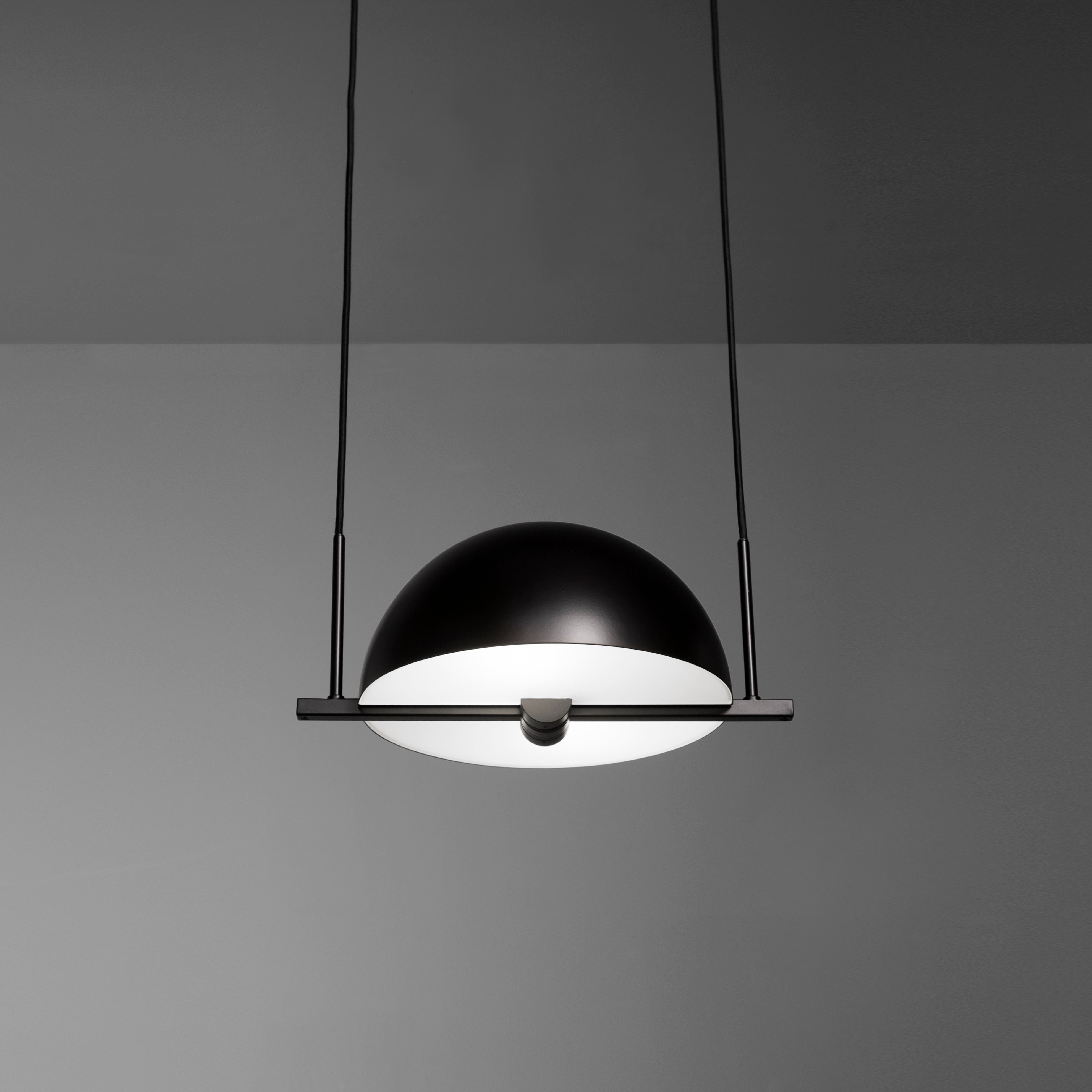 TRAPEZE black pendant lamp