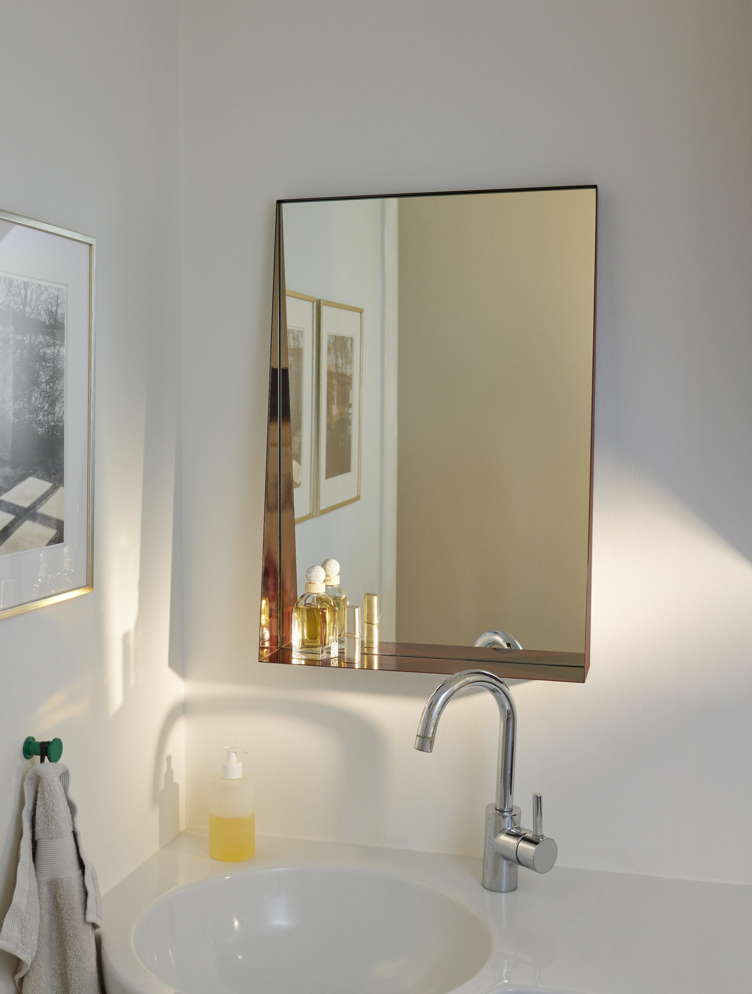 BEAK wall mirror purple