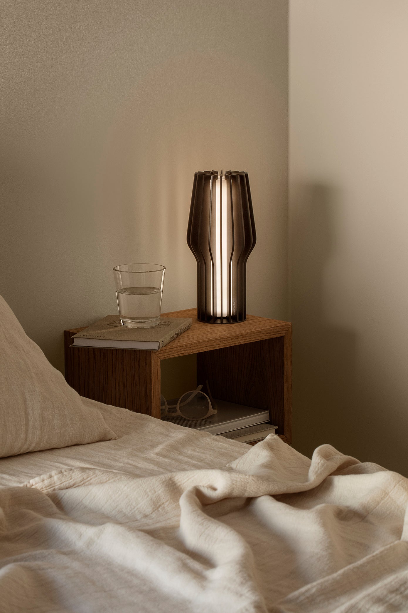 Portable lamp RADIANT black