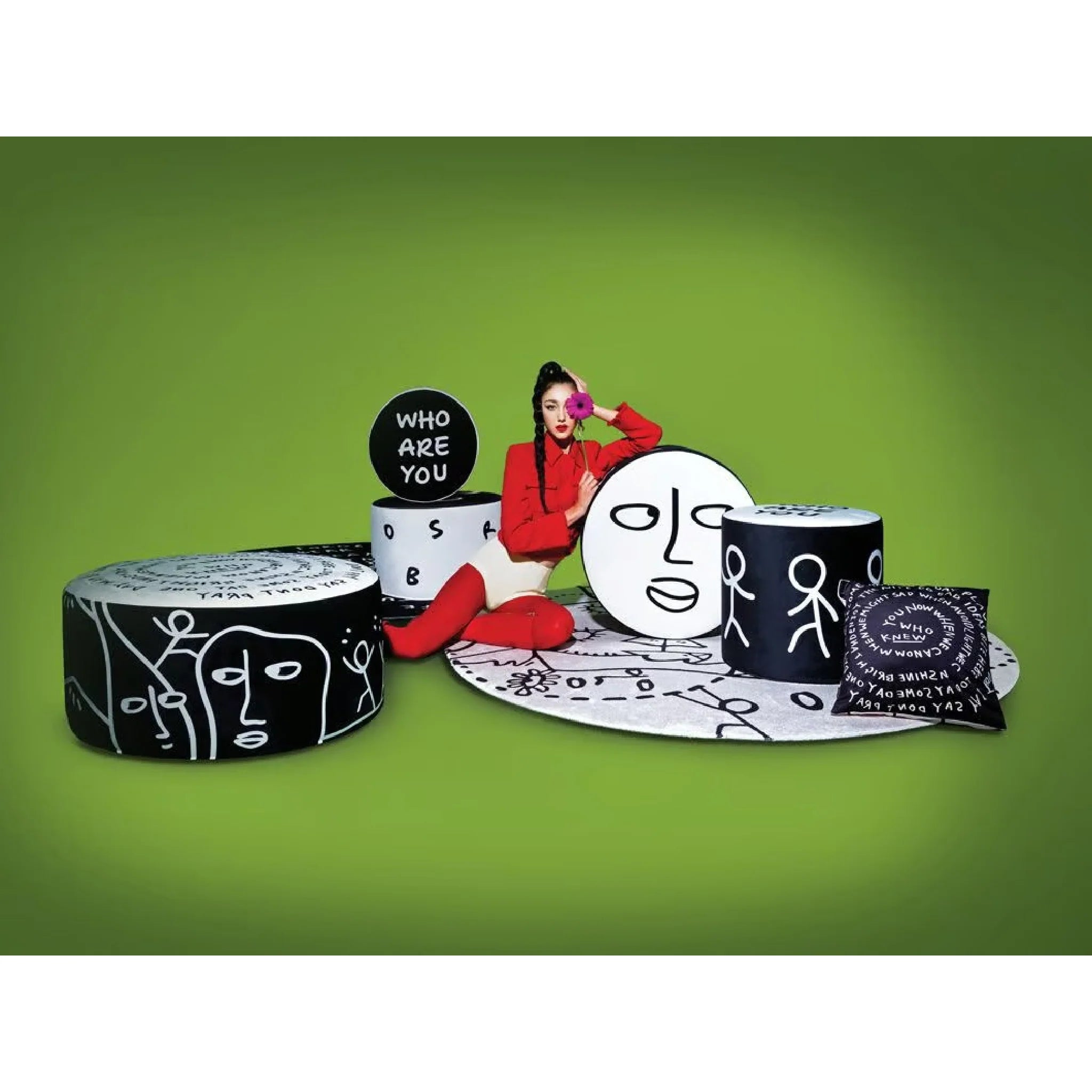 Reversible cushion ORBIT ODES black and white