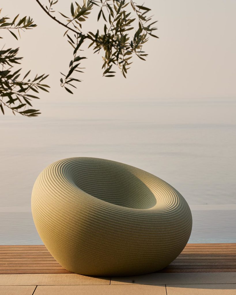 NAMI outdoor armchair warm gray